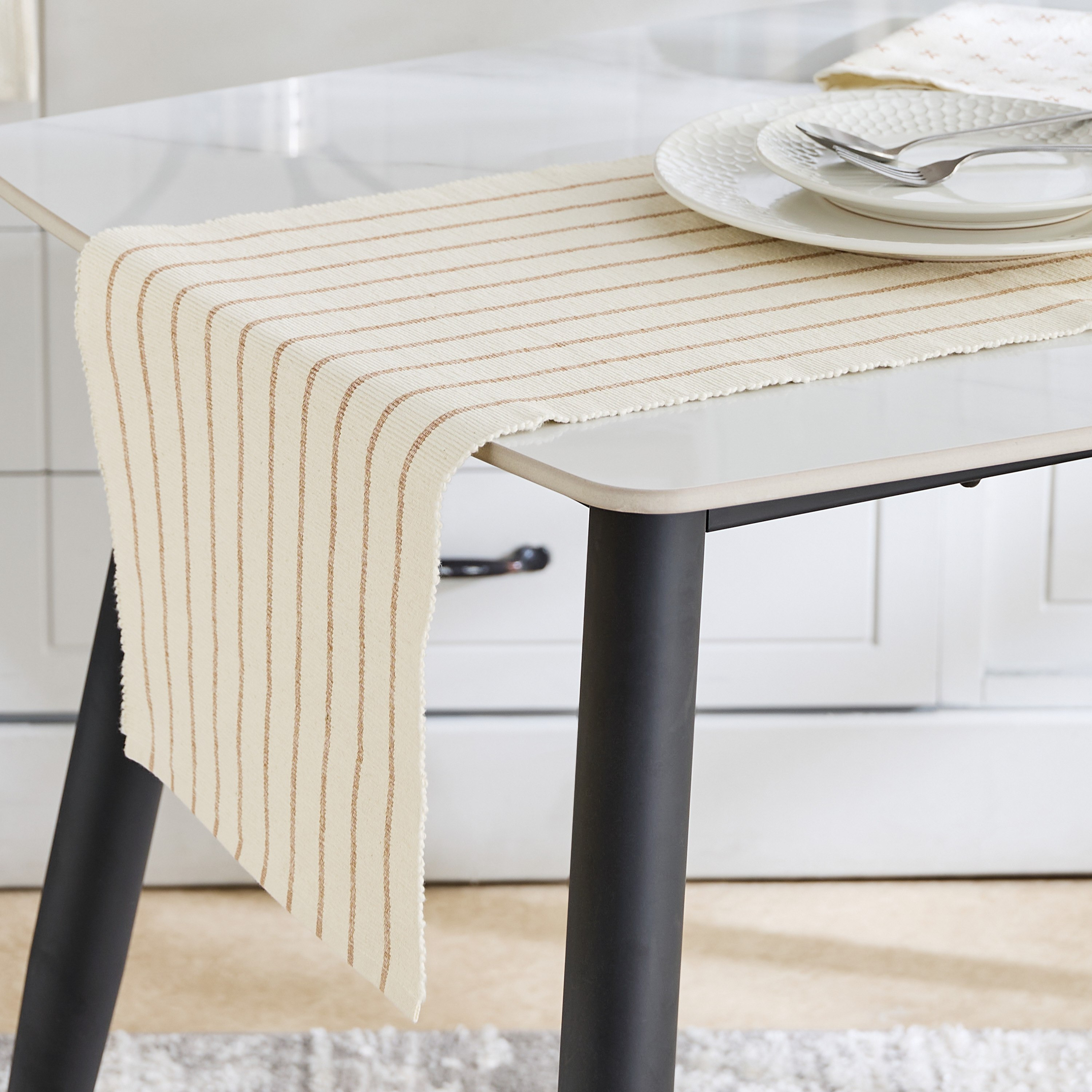 Payton Floral Printed Ribbed Table Runner - 33x180 cm-hbxdecorandfurnishings-homefurnishings-tablelinens-image-1