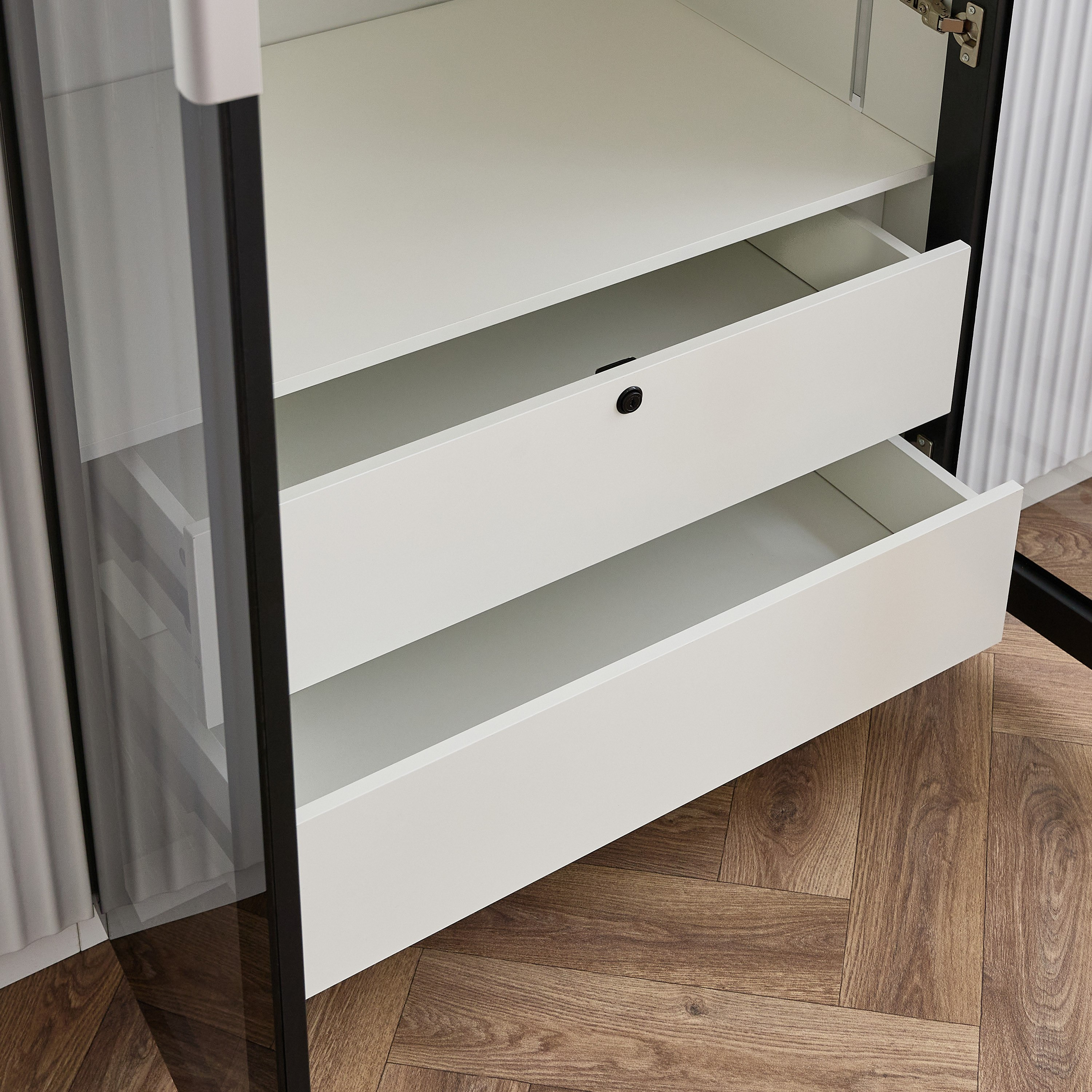 خزانة ملابس ذكية 6 أبواب بزجاج شفاف ودرجين من آركتيك-hbxfurniture-wardrobes-image-8
