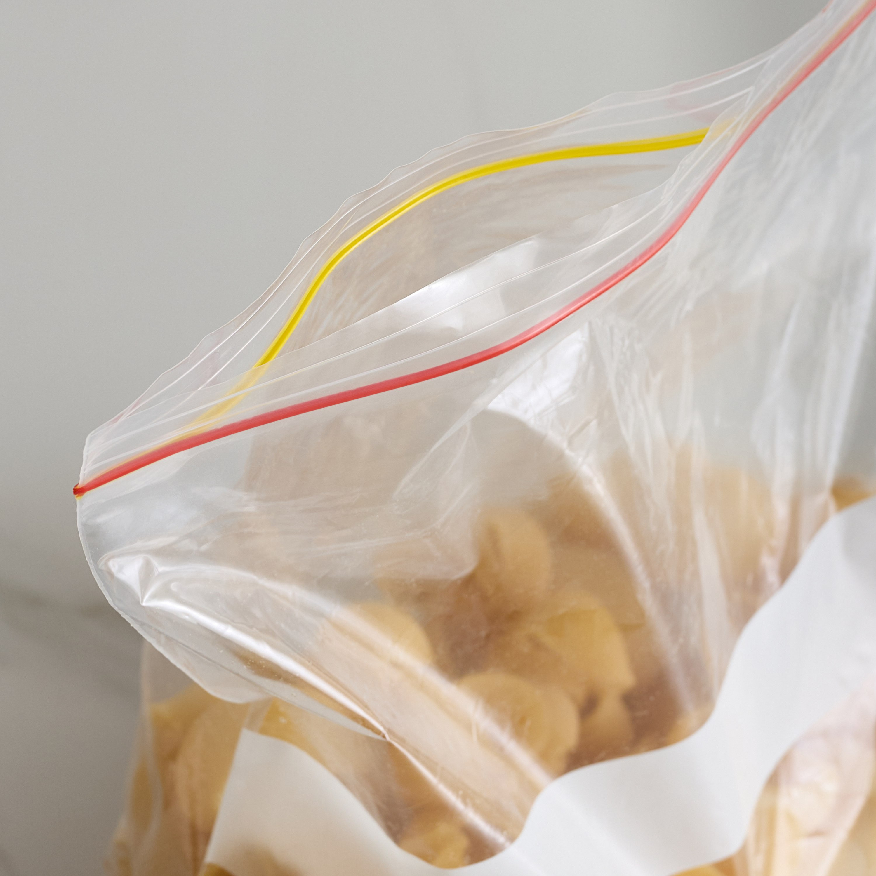 طقم أكياس قابلة لإعادة الإغلاق بسحاب 20 قطعة من فيجا - 27x27 سم-hbxhomeware-hbxkitchen-image-3
