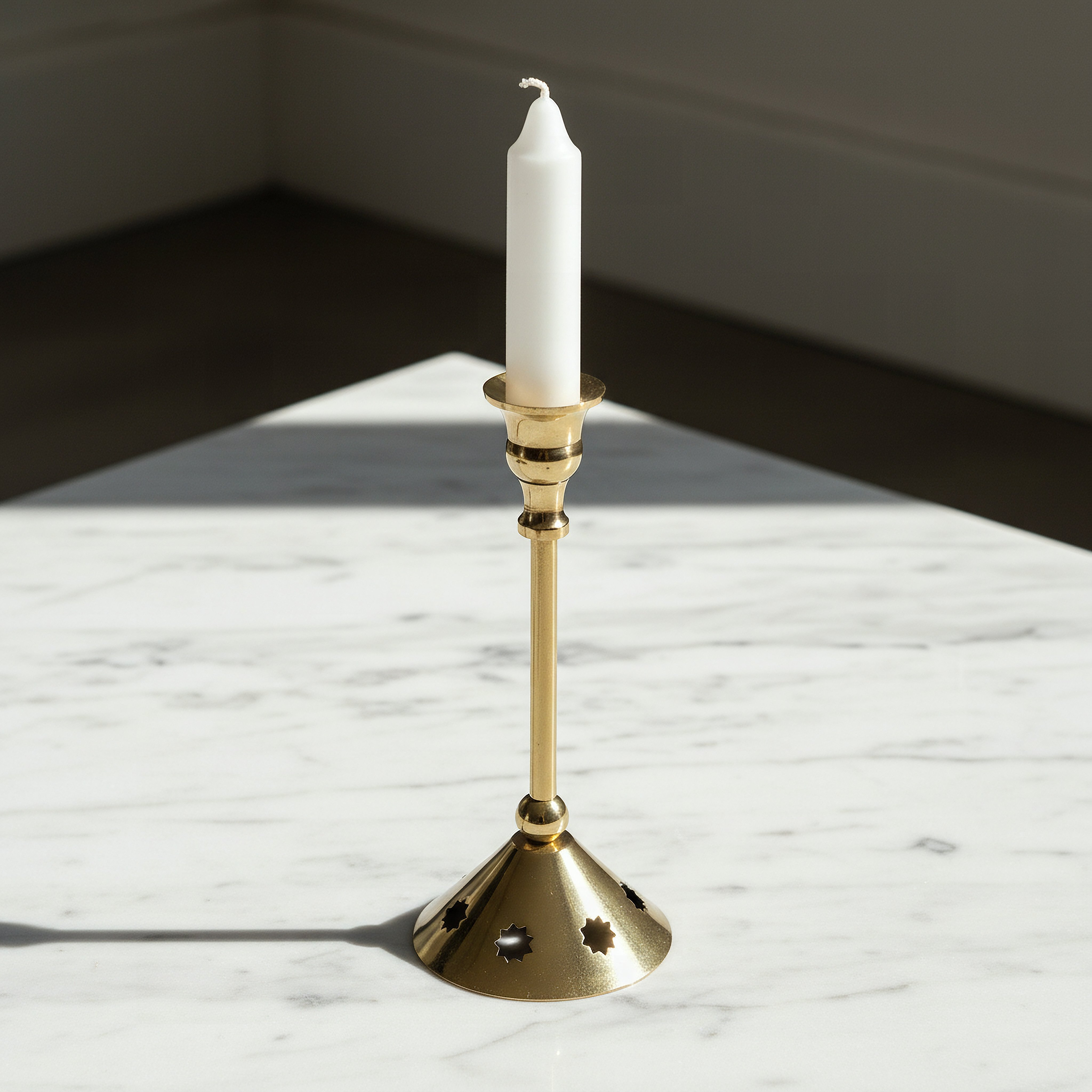 Layali Noor Large Candleholder - 8x8x20 cm-hbxlivingroom-decorandaccessories-candleholders-image-1