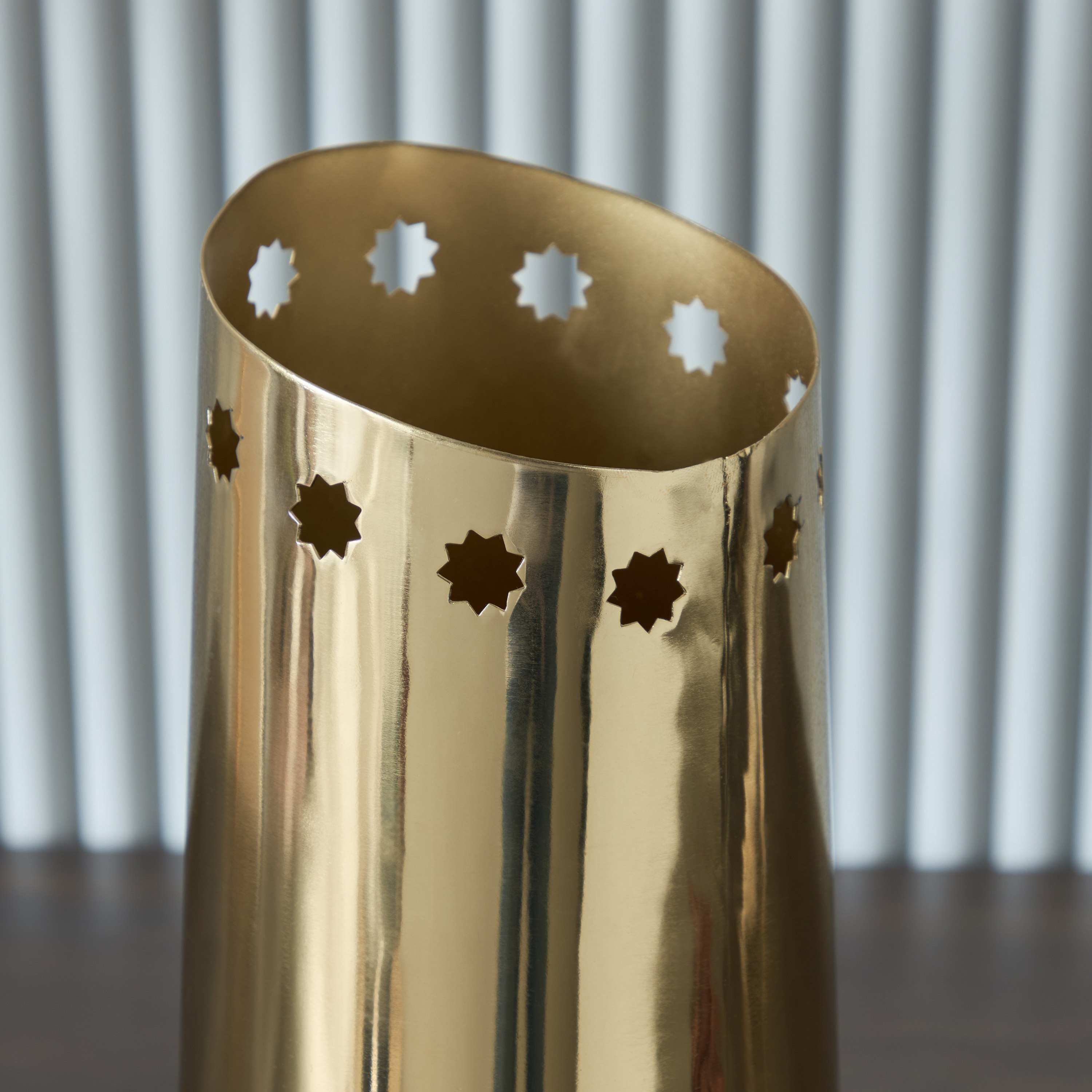 Layali Noor Large Vase - 15x15x32 cm-hbxbedroom-decorandaccessories-vases-image-3