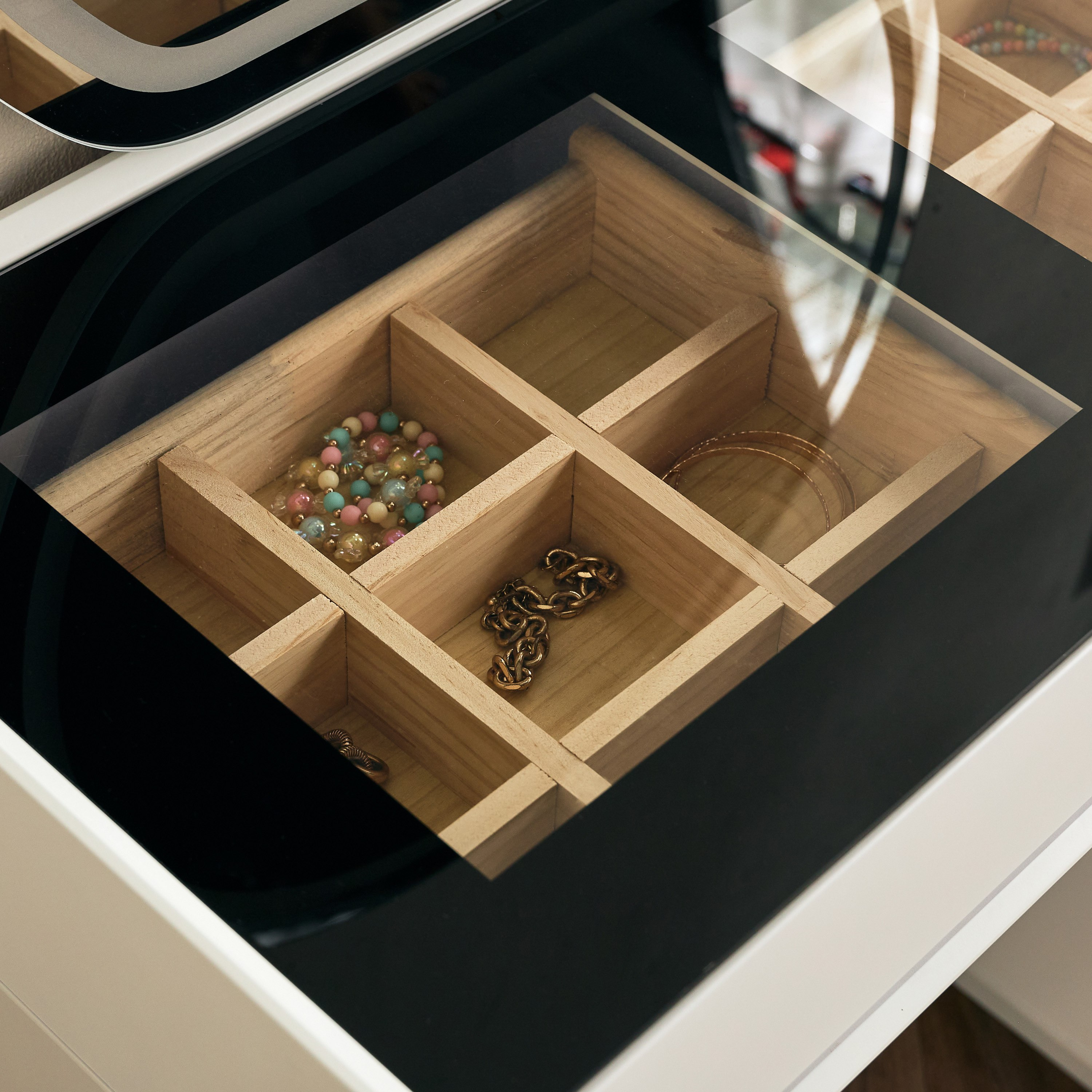 Marwell Modena Smart Dresser Makeup Cabinet with 5 Drawers and Mirror-hbxfurniture-bedroom-dressersandmirrors-image-5