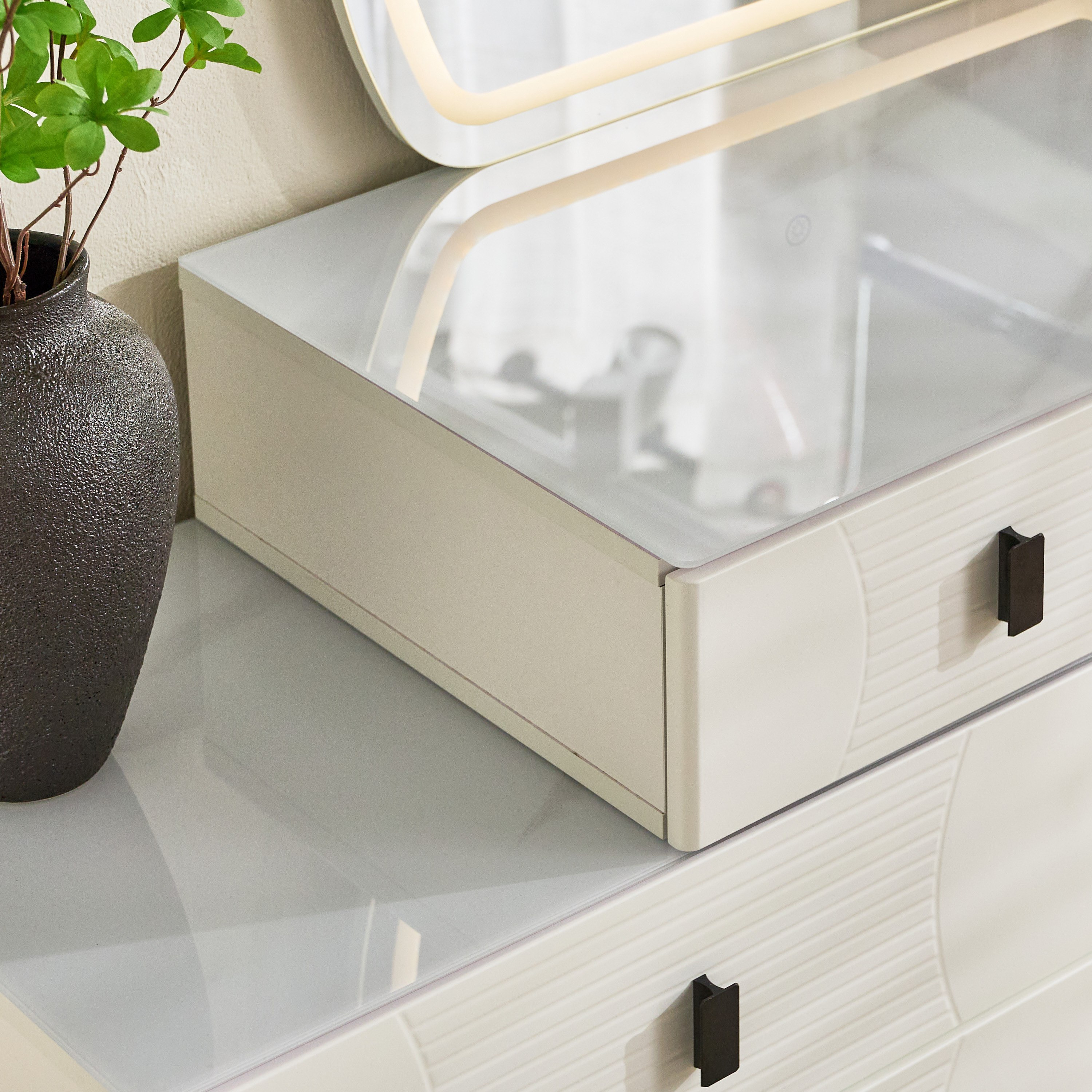 Marwell Vasto Smart Dresser with 5 Drawers and Mirror-hbxfurniture-bedroom-dressersandmirrors-image-6