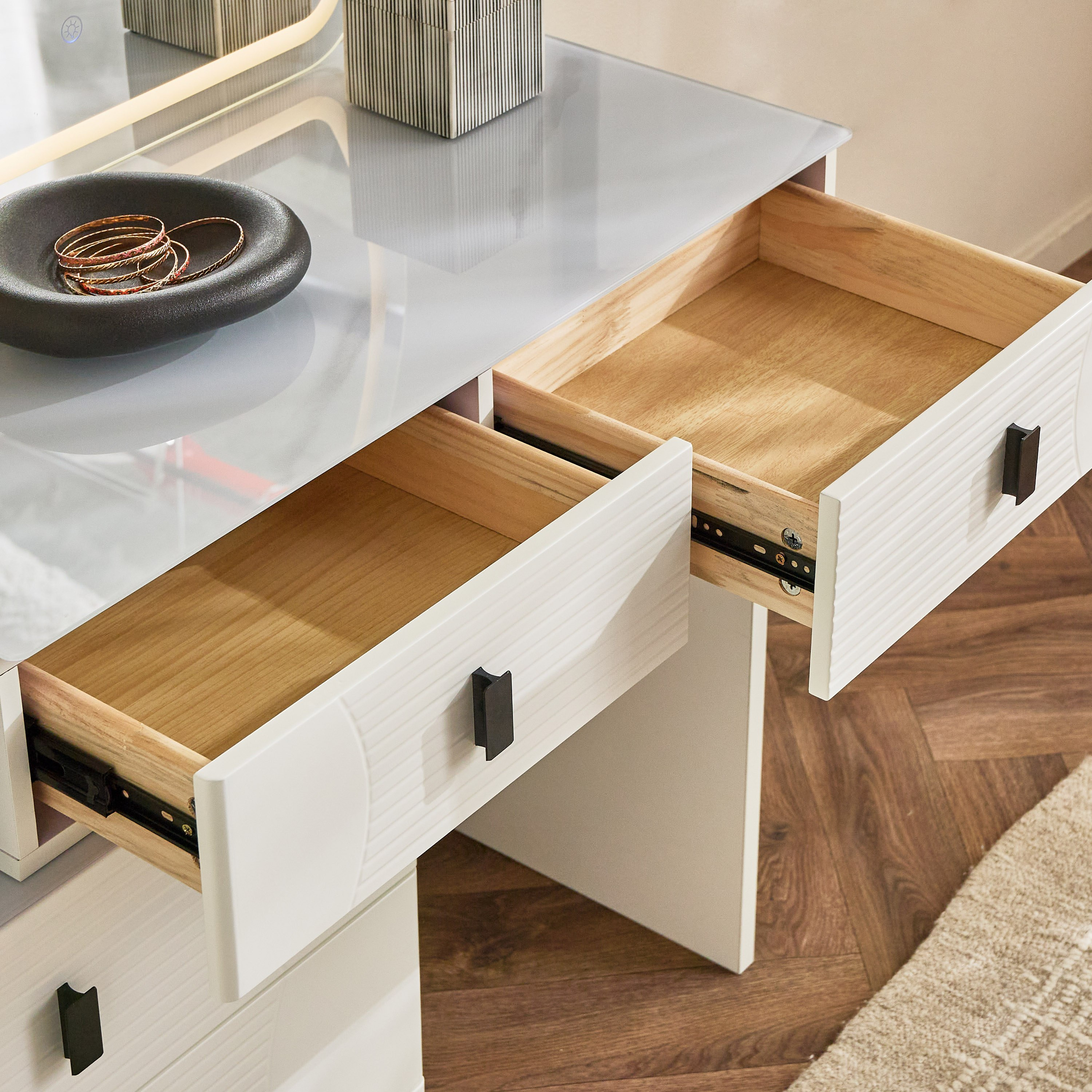 Marwell Vasto Smart Dresser with 5 Drawers and Mirror-hbxfurniture-bedroom-dressersandmirrors-image-7
