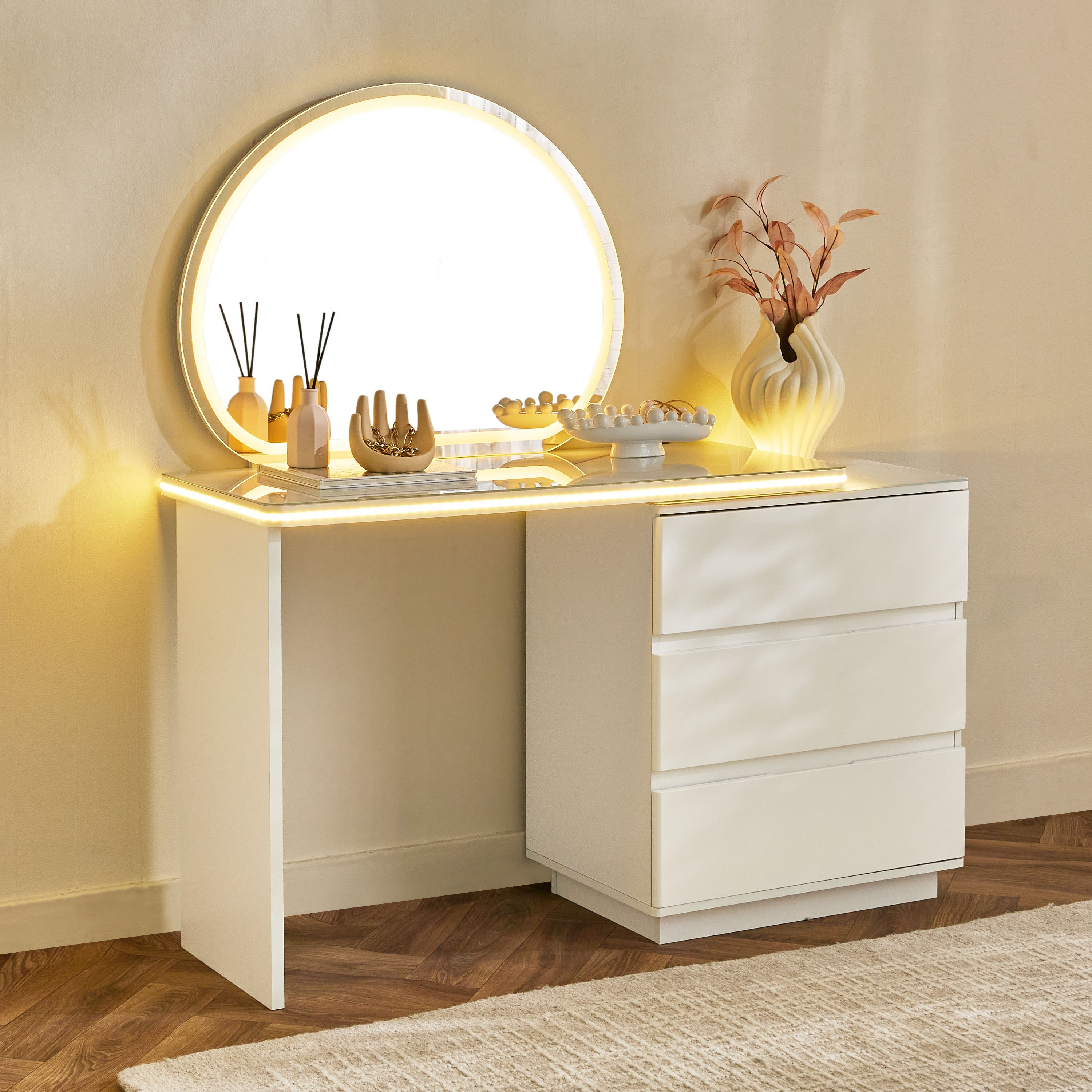 تسريحة ذكية بـ3 أدراج ومرآة من مارويل تشيستر-hbxfurniture-bedroom-dressersandmirrors-image-1