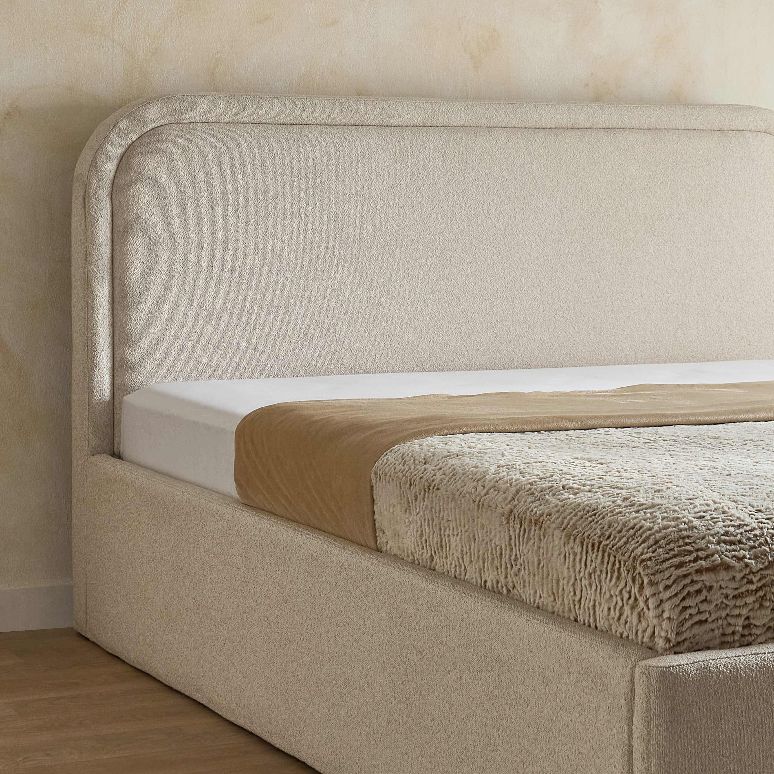 Movo Nordica Opal Upholstered Hydraulic Storage King Bed - 180x200 cm-hbxfurniture-bedsandbedsets-beds-king-image-3