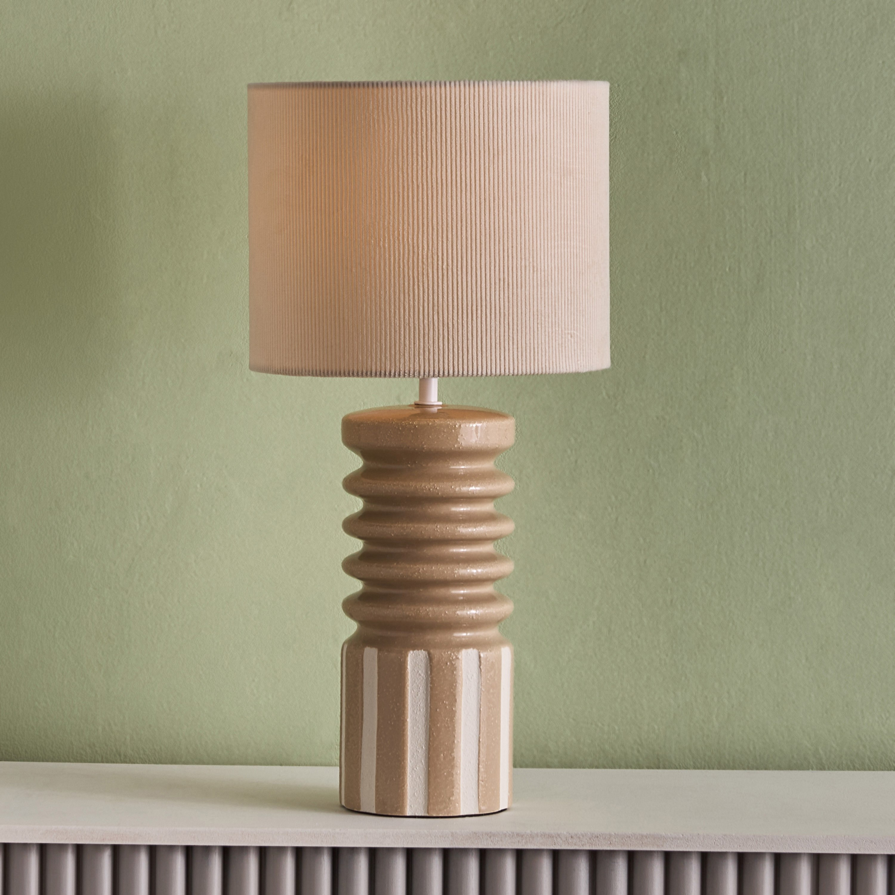 مصباح طاولة سيراميك بغطاء كتان من ماربيلا - 25x25x51 سم-hbxlivingroom-lighting-tablelamps-image-6