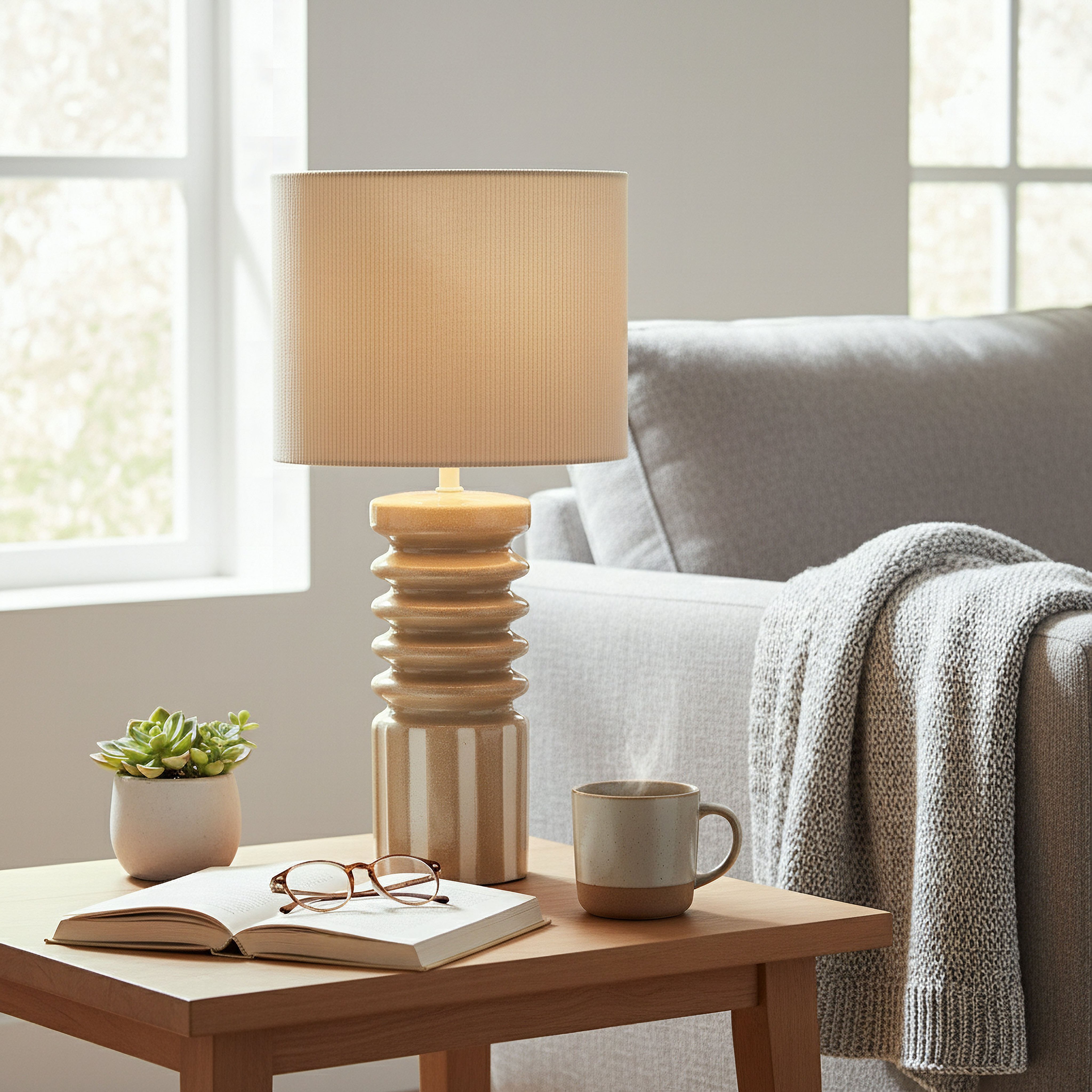 مصباح طاولة سيراميك بغطاء كتان من ماربيلا - 25x25x51 سم-hbxlivingroom-lighting-tablelamps-image-4