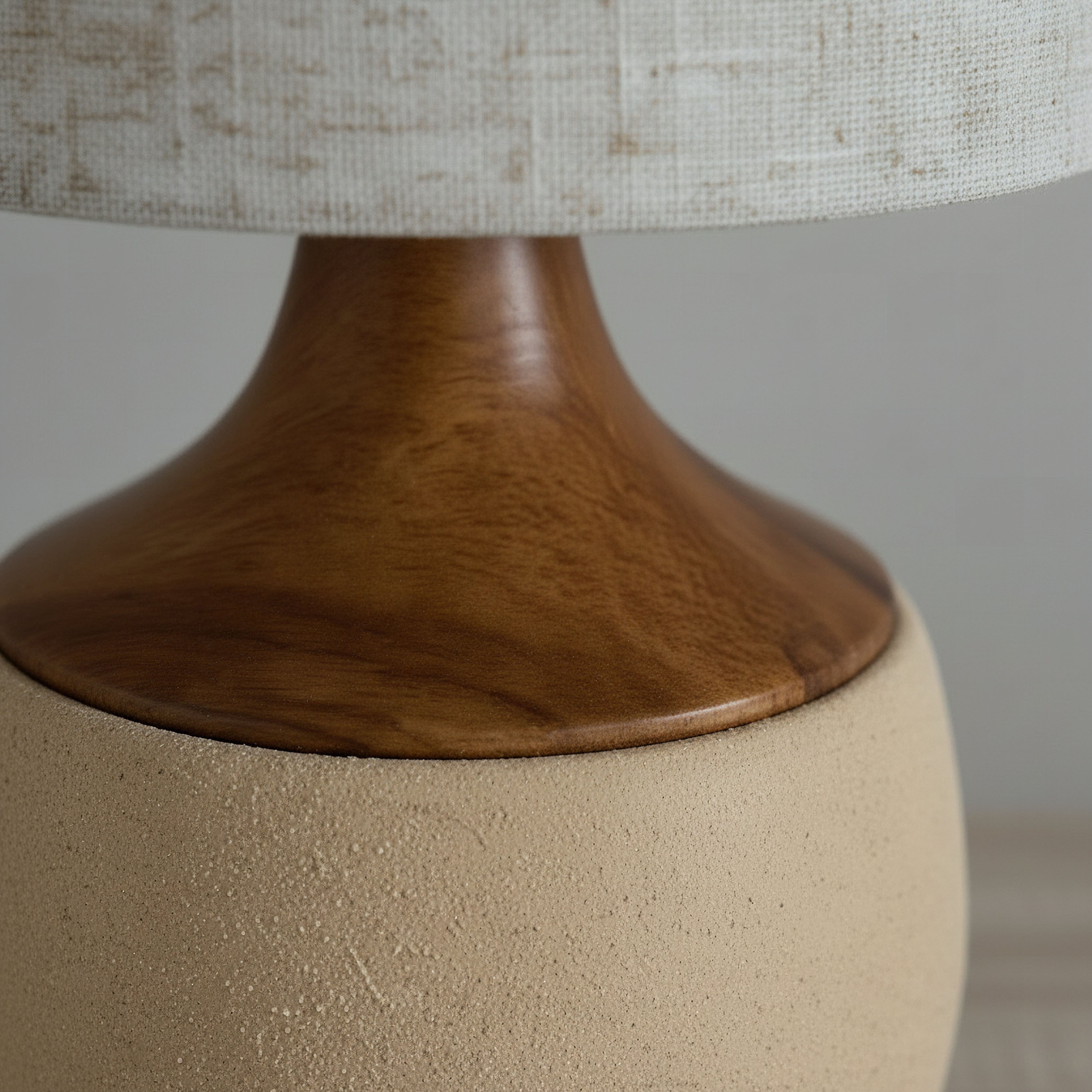 مصباح طاولة سيراميك مع غطاء كتان من ماربيلا - 24x24x40.5 سم-hbxlivingroom-lighting-tablelamps-image-3