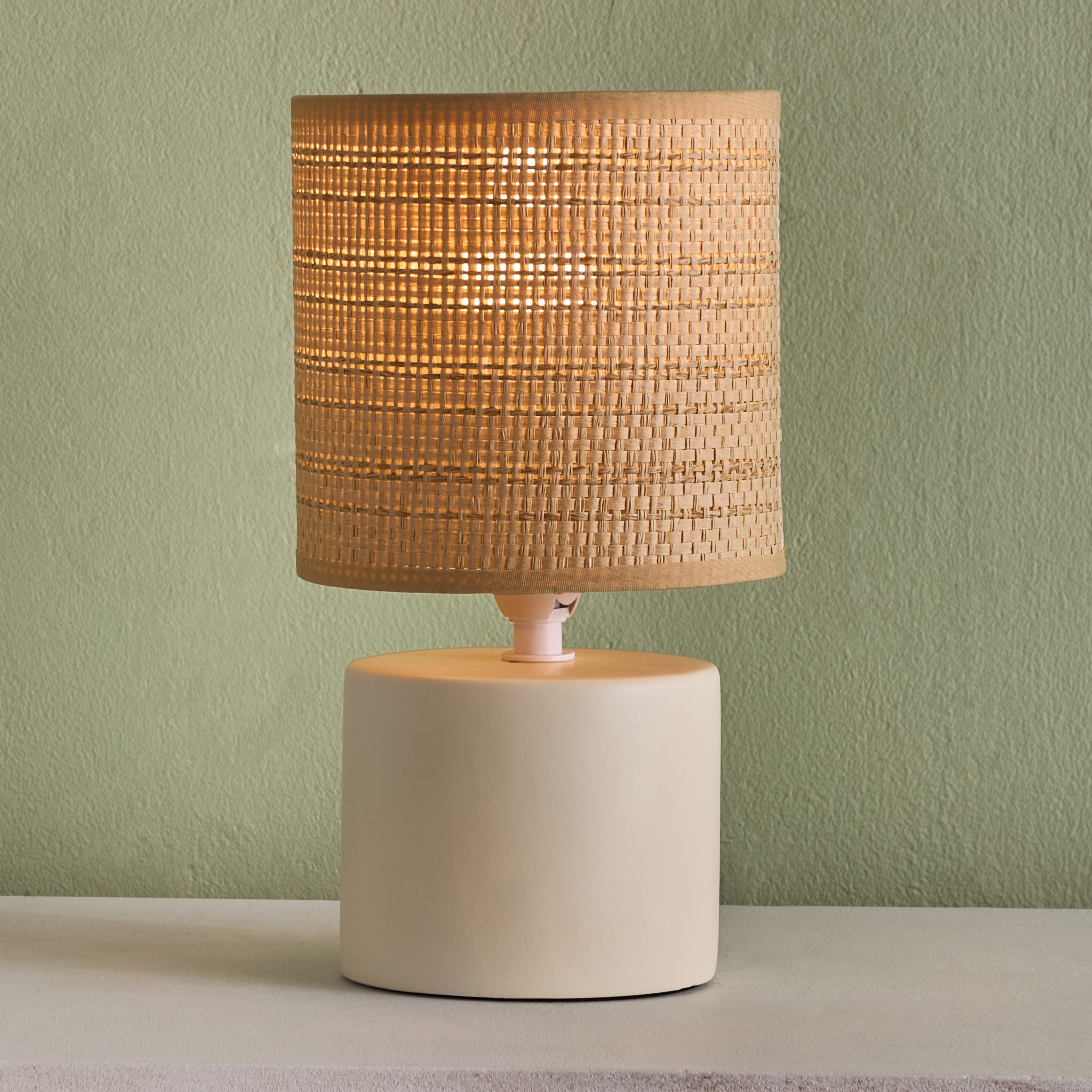 مصباح طاولة سيراميك بغطاء ورق روطان من ماربيلا - 13x13x23.5 سم-hbxlivingroom-lighting-tablelamps-image-2