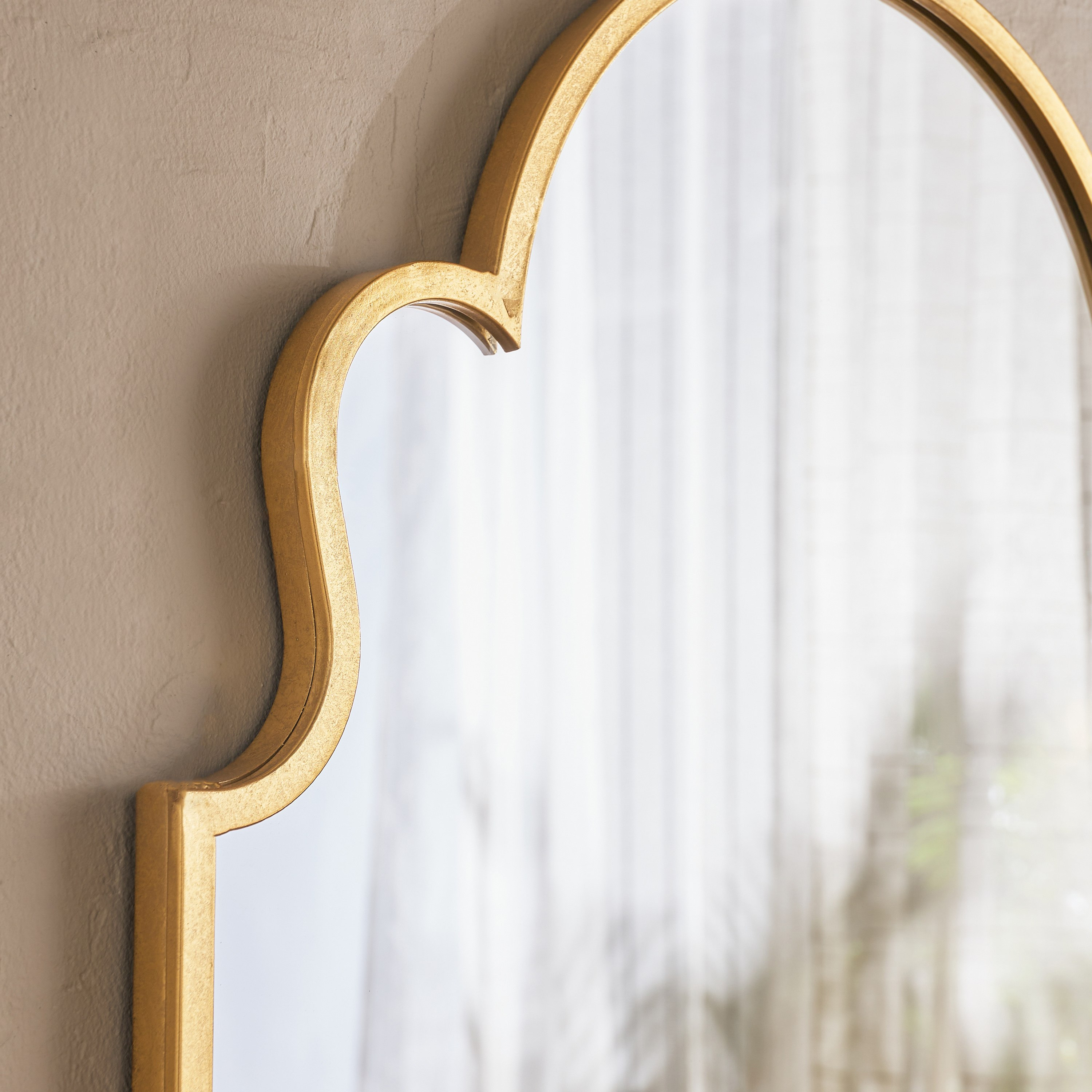 Aayra Luxe Metal Arched Wall Mirror - 58x2.5x90 cm-hbxhomeware-hbxdecorandfurnishings-image-3