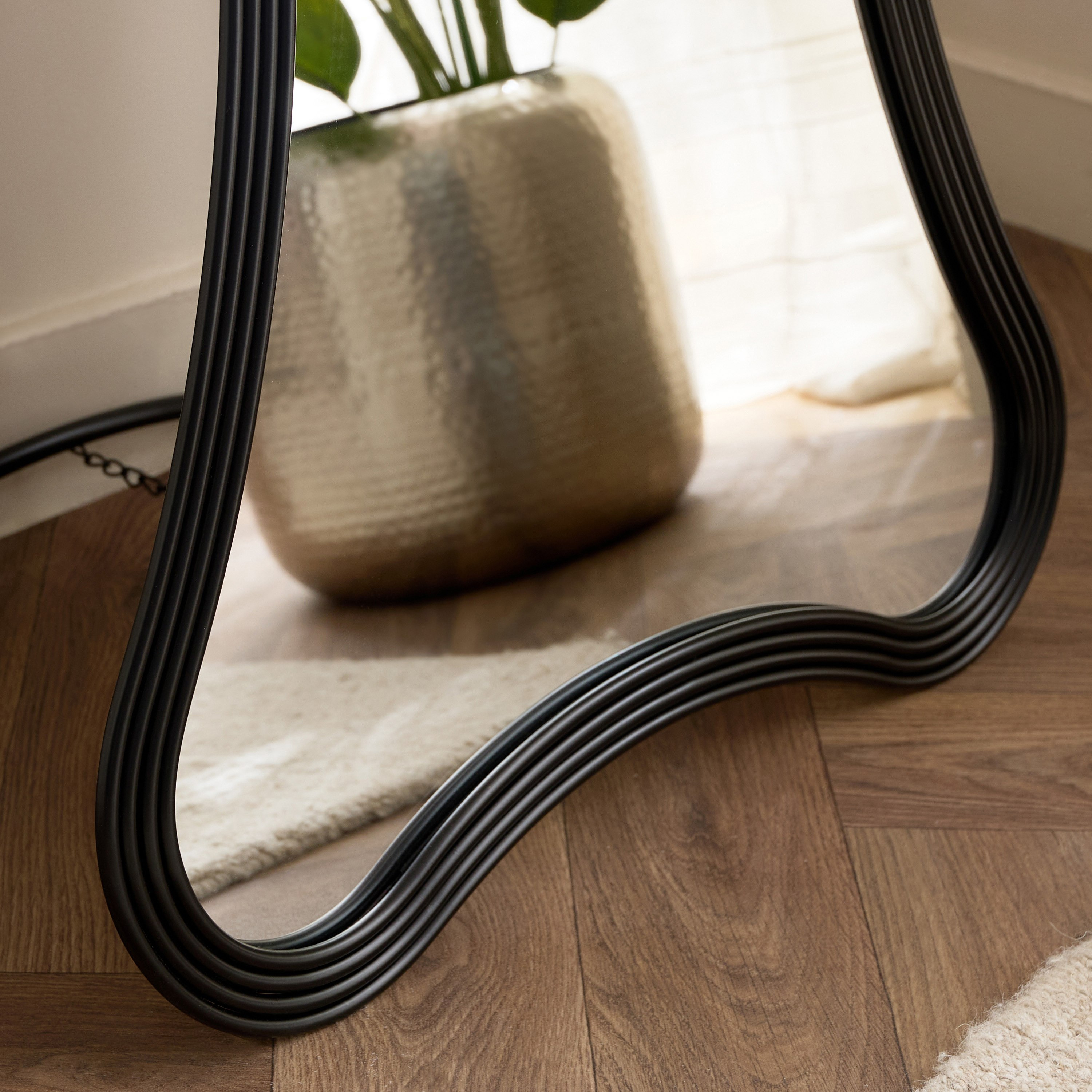 Aayra Luxe Metal Wavy Stand Mirror - 58.5x41x180 cm-PROMO_HB_BAH_THRESHOLD_Homeware_100426-image-8