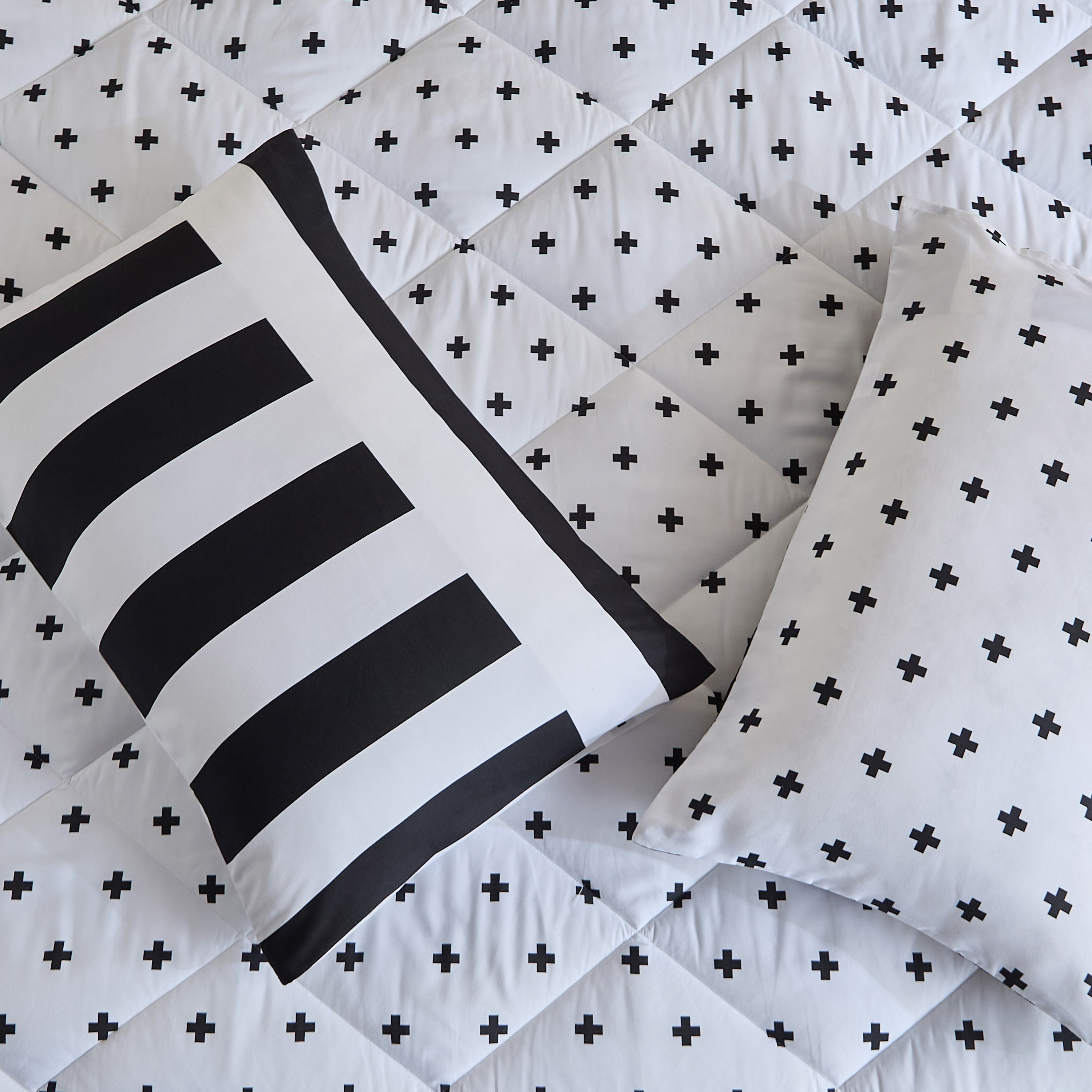 Madrid 3-Piece Scandi Print Microfiber King Reversible Comforter Set - 220x240 cm-hbxhomeware-hbxbedroom-image-6