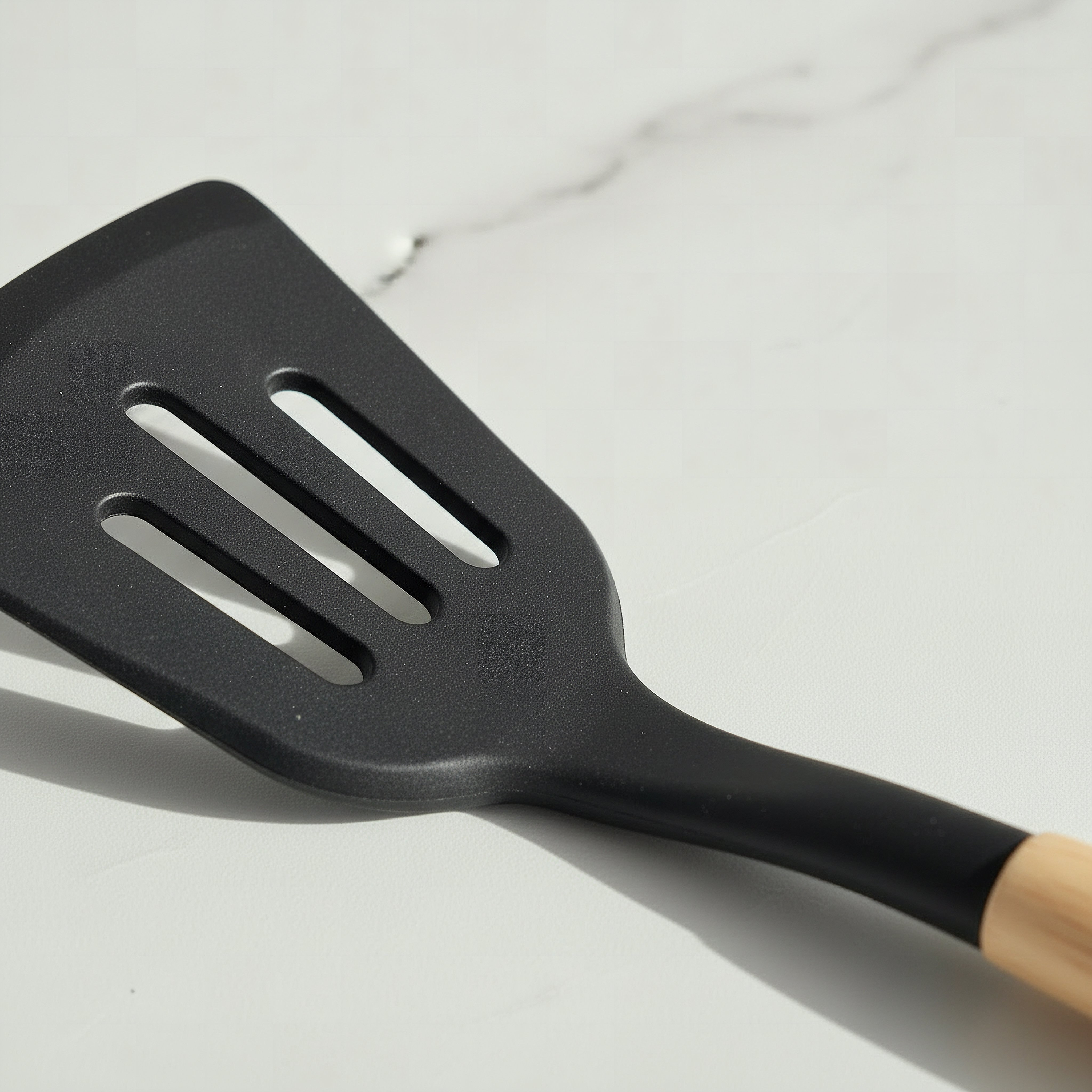 ملعقة تقليب بفتحات من ناتشوريل - 31.5 سم-hbxhomeware-hbxkitchen-image-2
