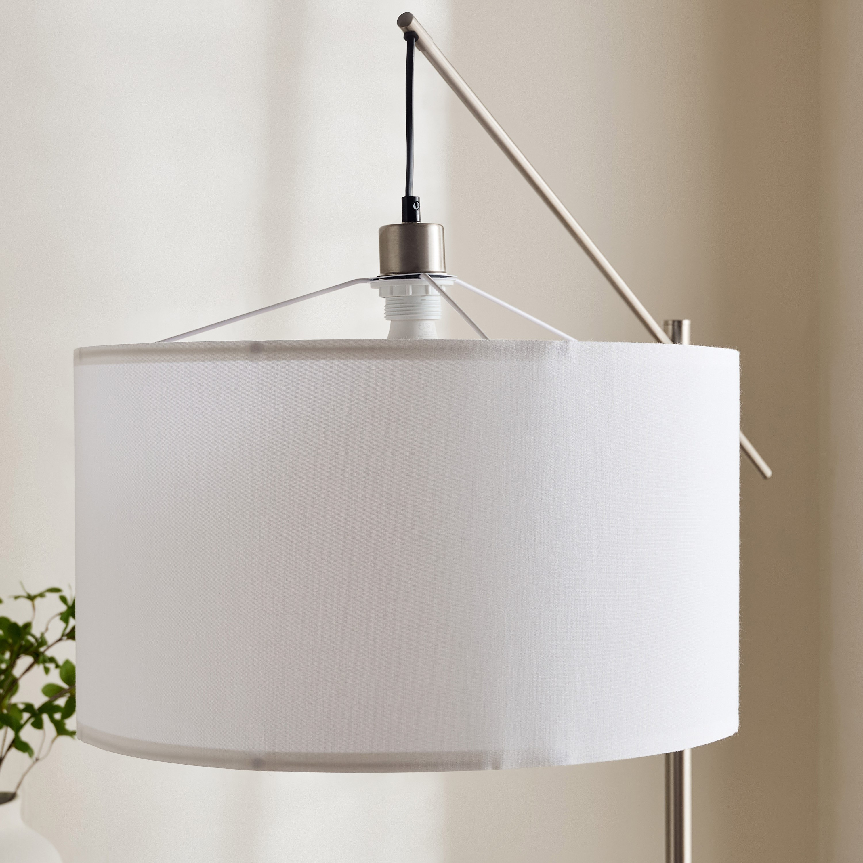 Zimmer Metal Arc Floor Lamp with Fabric Shade - 30x175 cm-hbxhomeware-hbxdecorandfurnishings-image-3