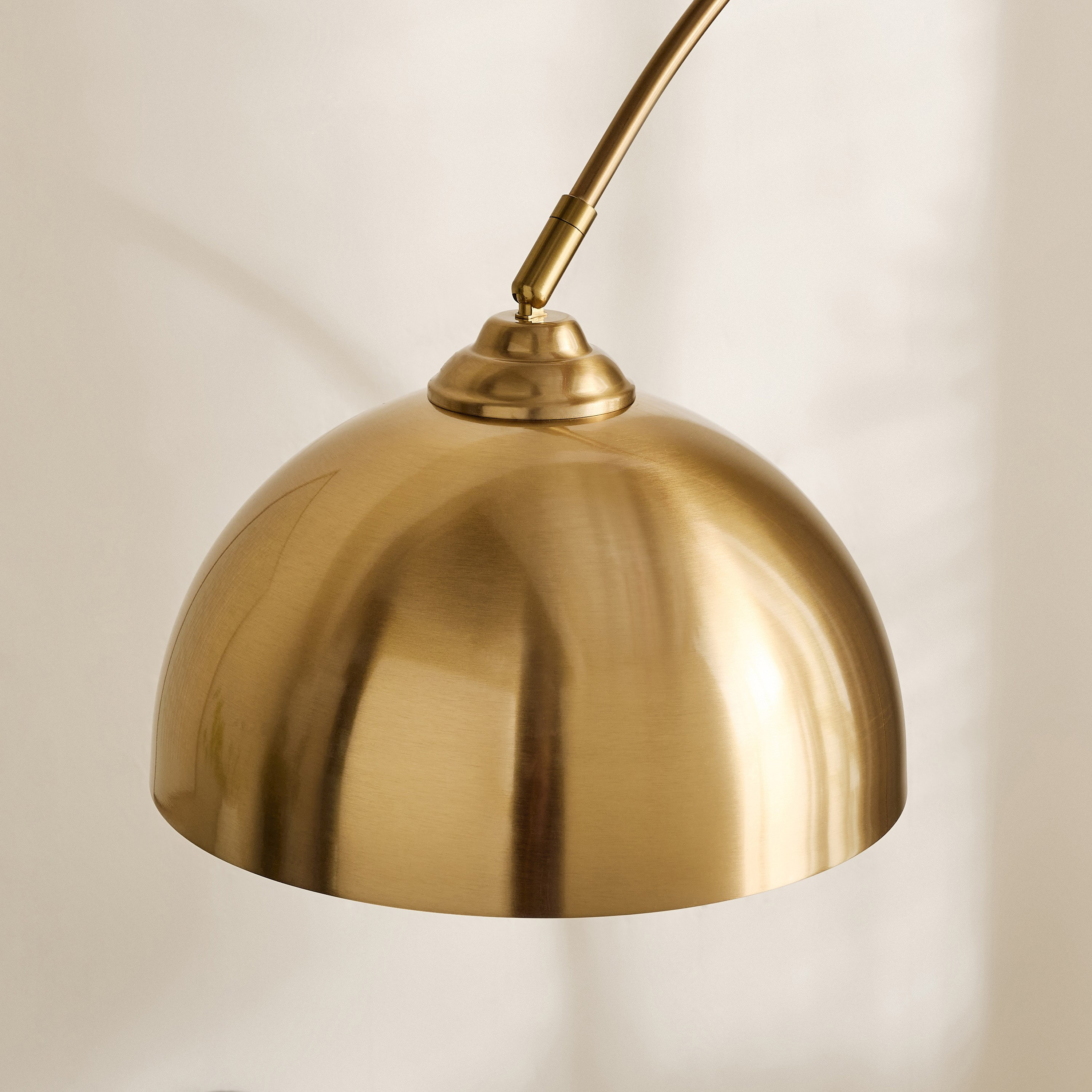 مصباح أرضية مقوس بغطاء وعمود معدن من زيمر – 30×195 سم-hbxhomeware-hbxdecorandfurnishings-image-3
