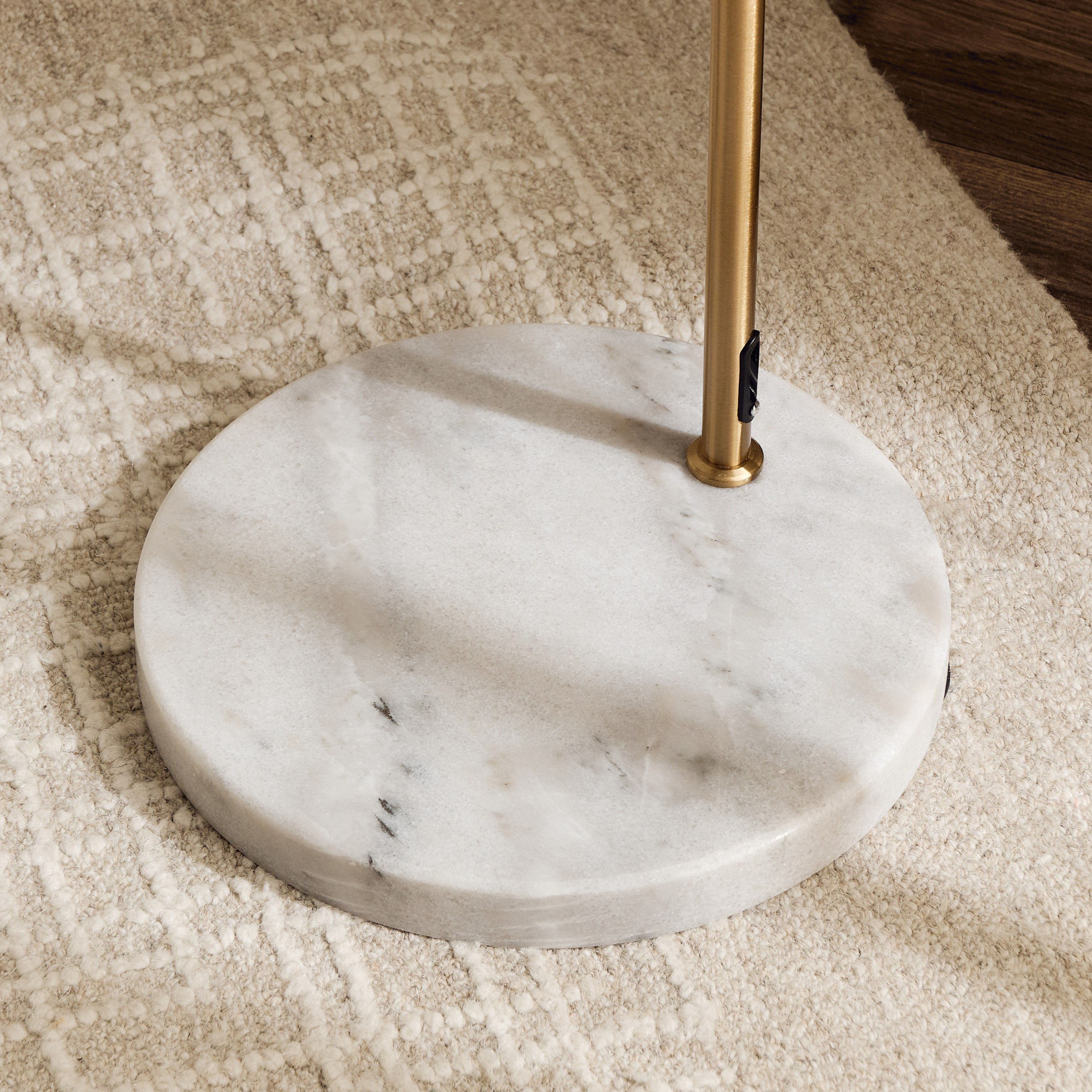 مصباح أرضية مقوس بغطاء وعمود معدن من زيمر – 30×195 سم-hbxhomeware-hbxdecorandfurnishings-image-4