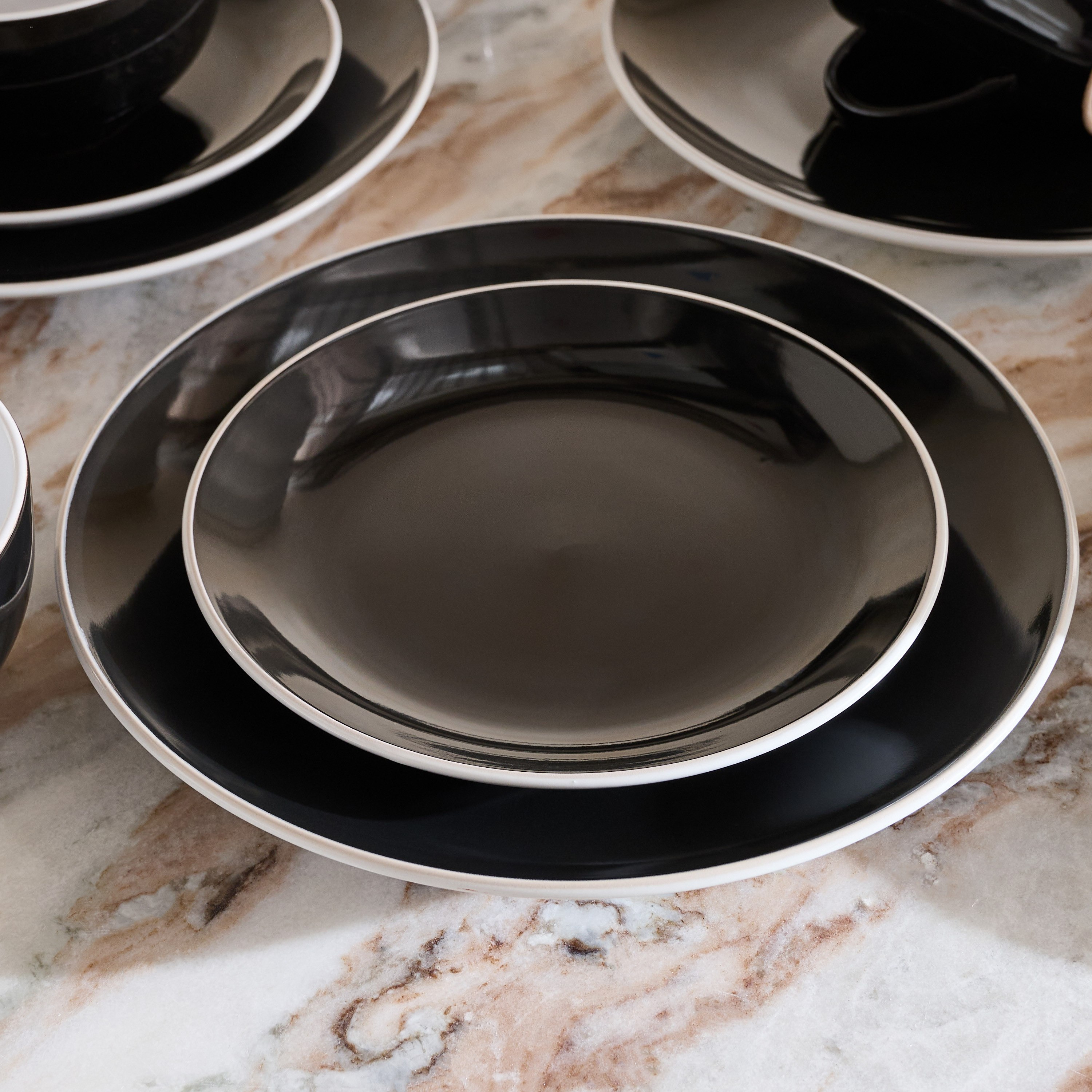 طقم عشاء 16 قطعة من إليجنزا - يخدم 4 أفراد-hbxdiningroom-tabletop-dinnersets-image-3