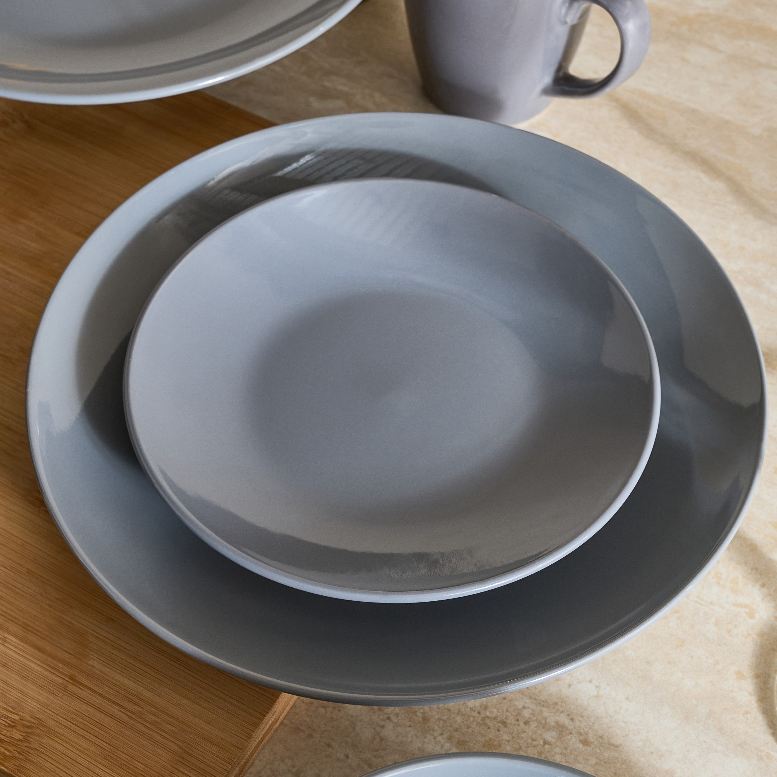 طقم عشاء لامع 16 قطعة من إليجنزا - يخدم 4 أفراد-hbxdiningroom-tabletop-dinnersets-image-3