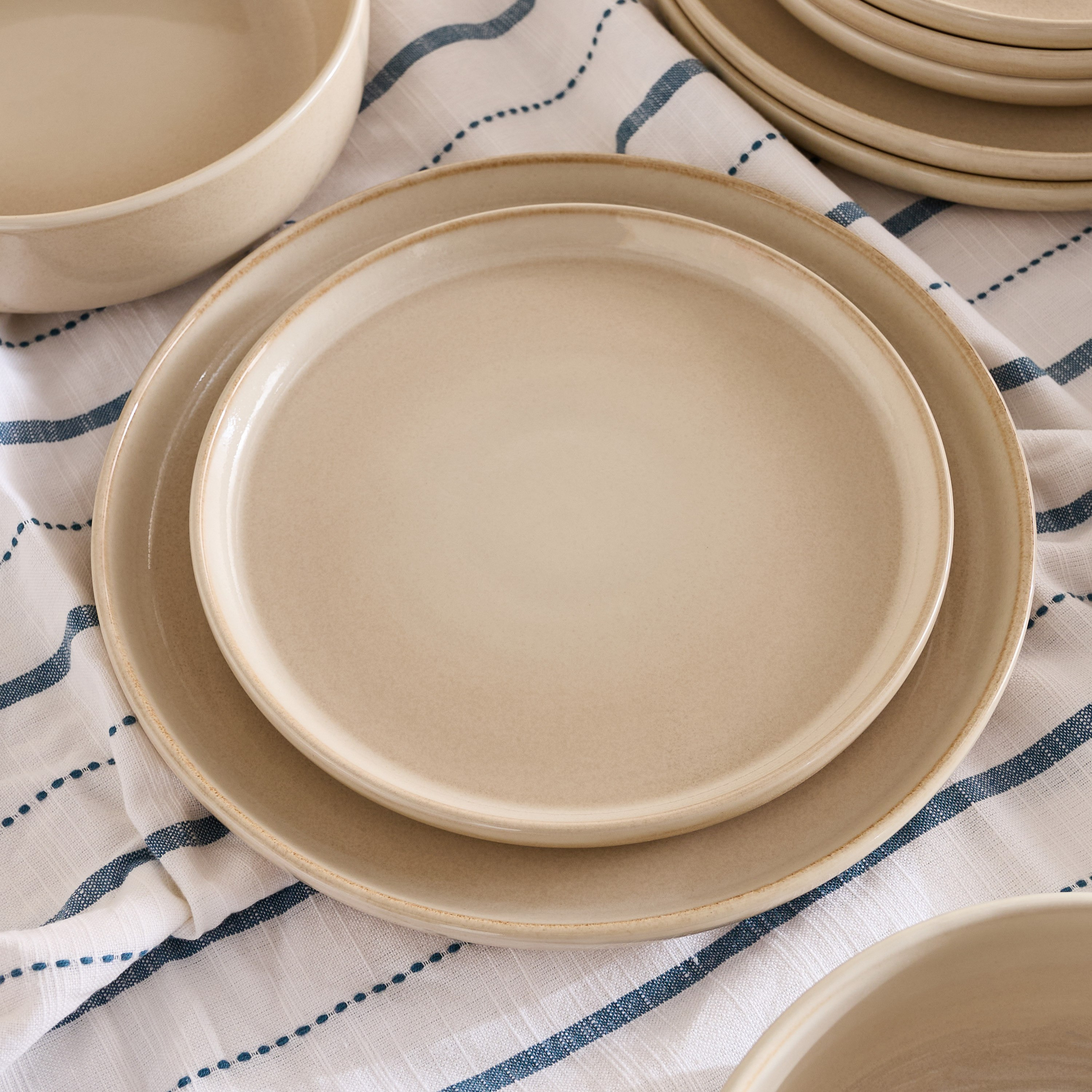 طقم عشاء 12 قطعة من إليجانزا - 4 أفراد-hbxdiningroom-tabletop-dinnersets-image-3