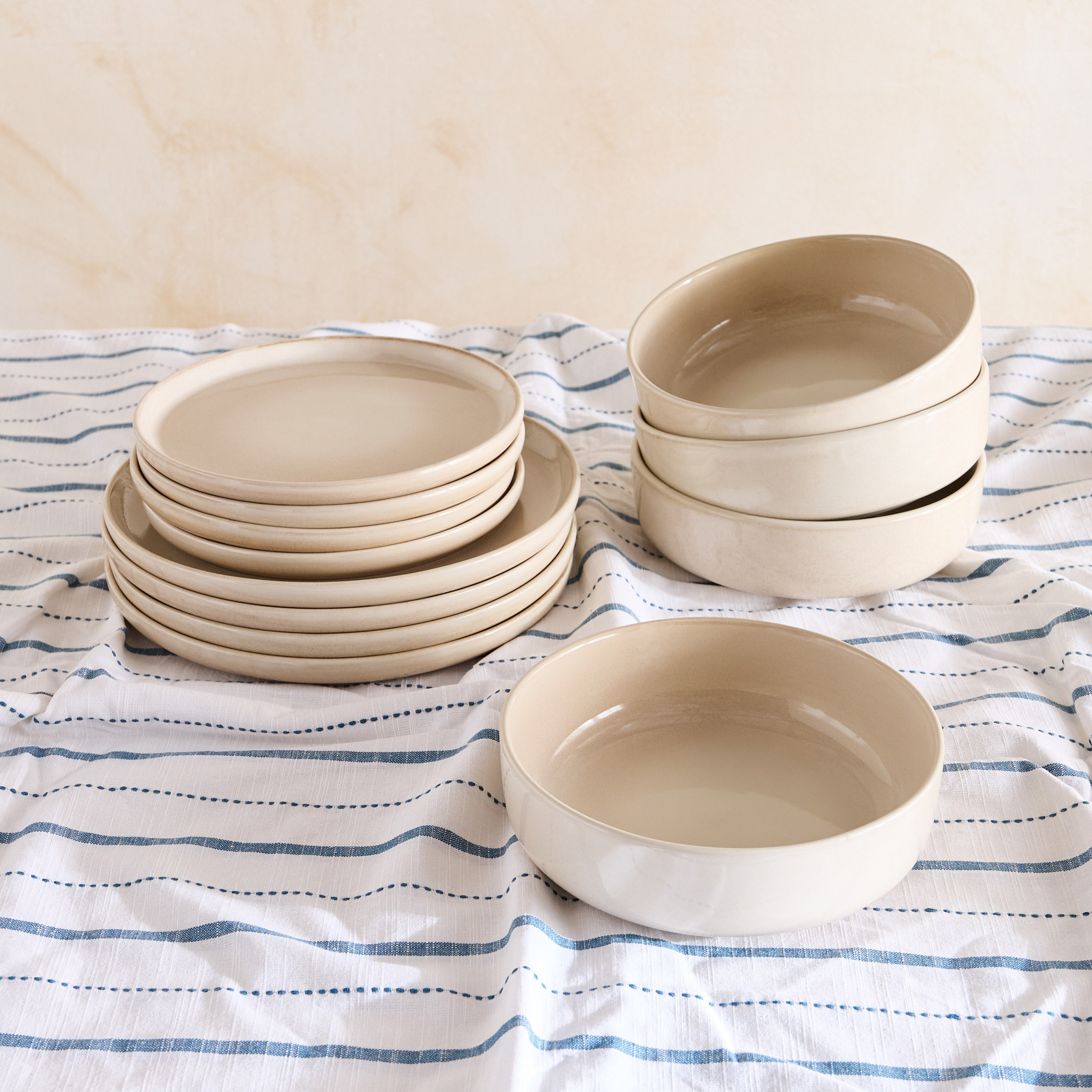 طقم عشاء 12 قطعة من إليجانزا - 4 أفراد-hbxdiningroom-tabletop-dinnersets-image-5