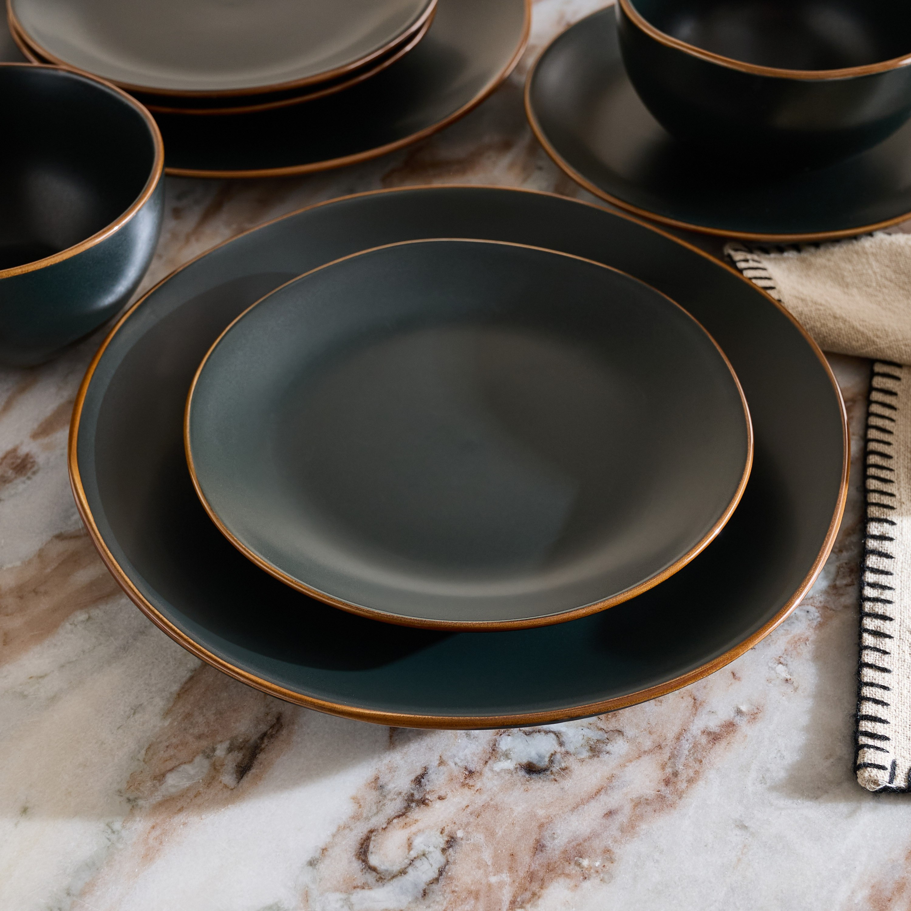طقم عشاء 18 قطعة أوليفيا من إليجانزا - 6 أفراد-hbxdiningroom-tabletop-dinnersets-image-3
