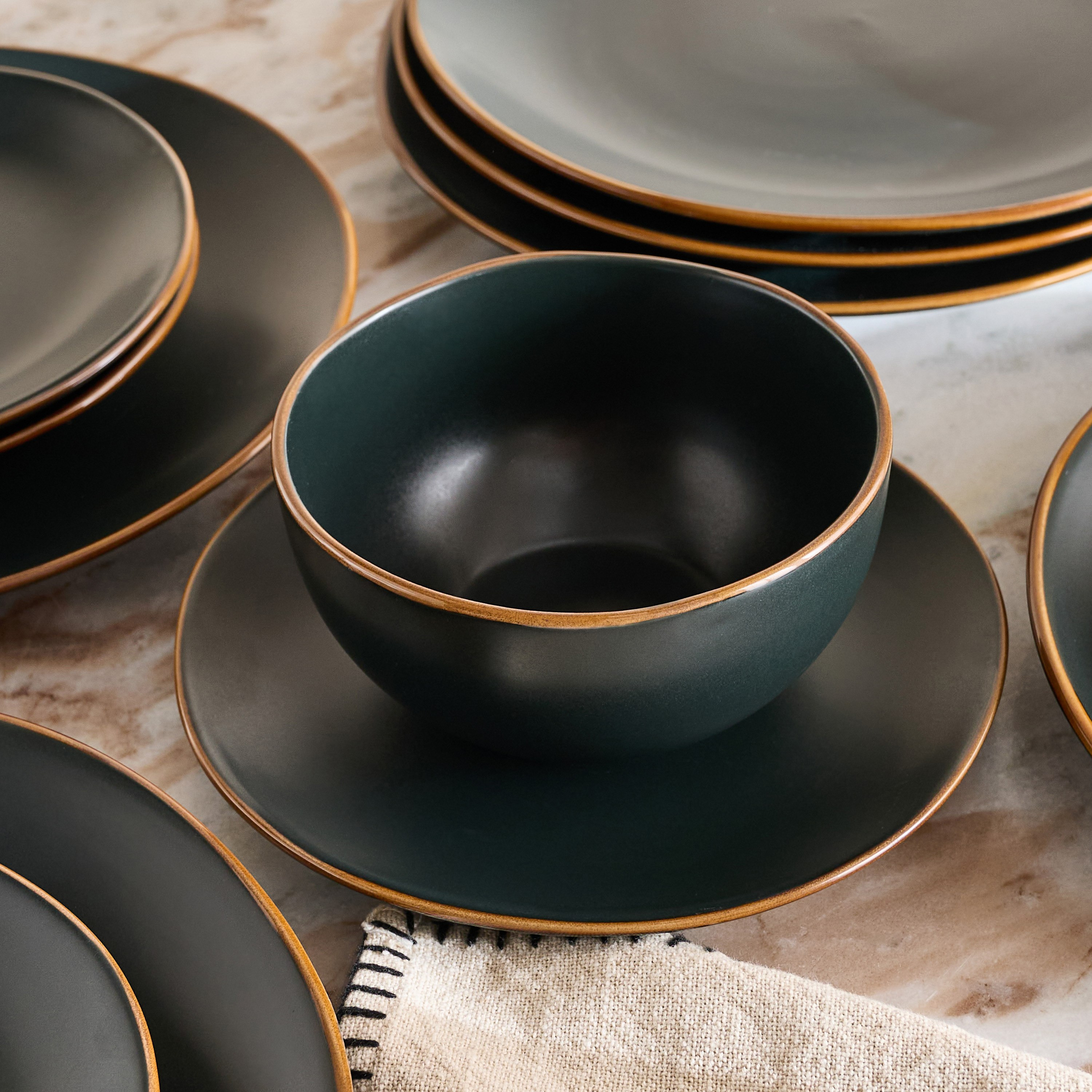 طقم عشاء 18 قطعة أوليفيا من إليجانزا - 6 أفراد-hbxdiningroom-tabletop-dinnersets-image-4