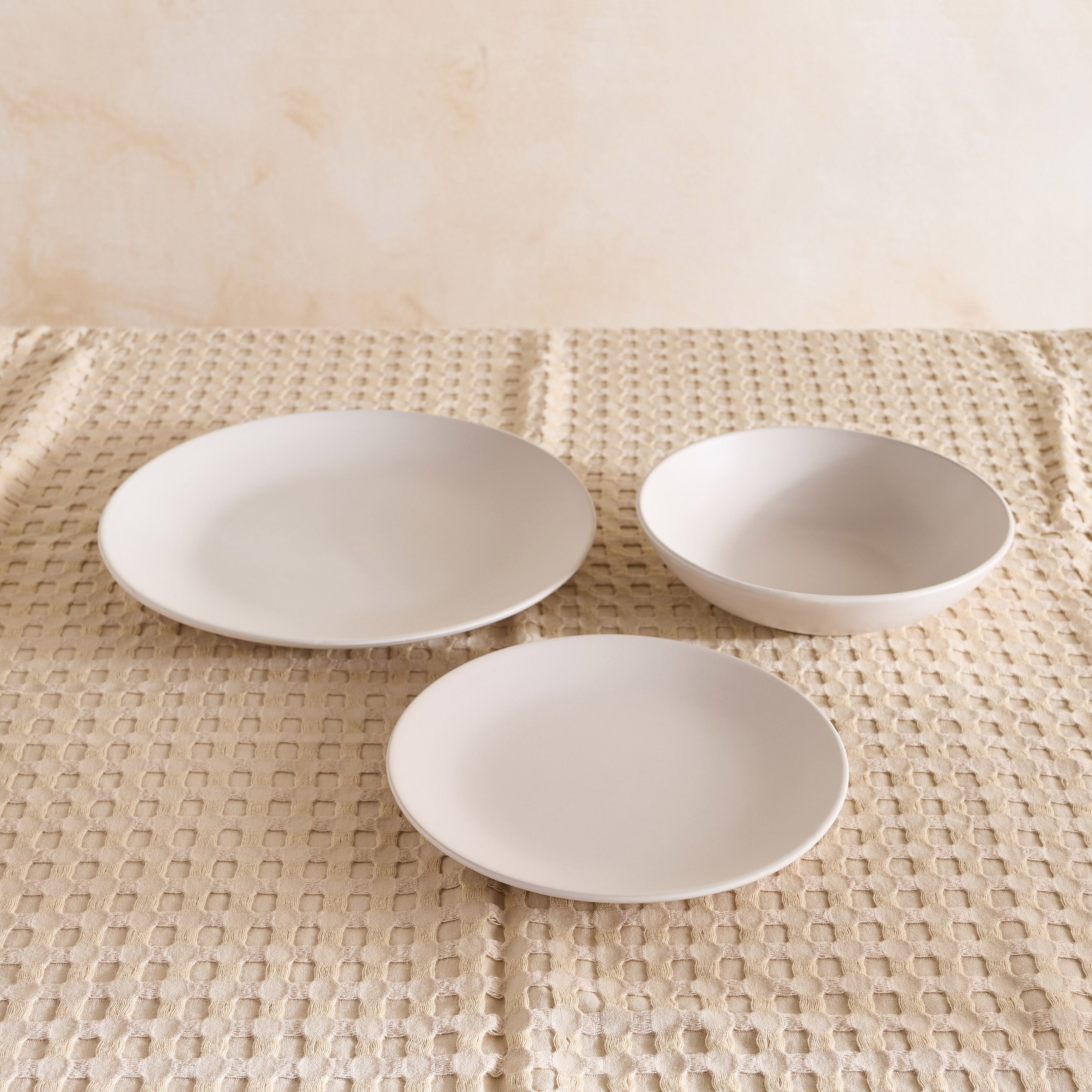 Elegenza 18-Piece Dinner Set - Serves 6-hbxdiningroom-tabletop-dinnersets-image-2