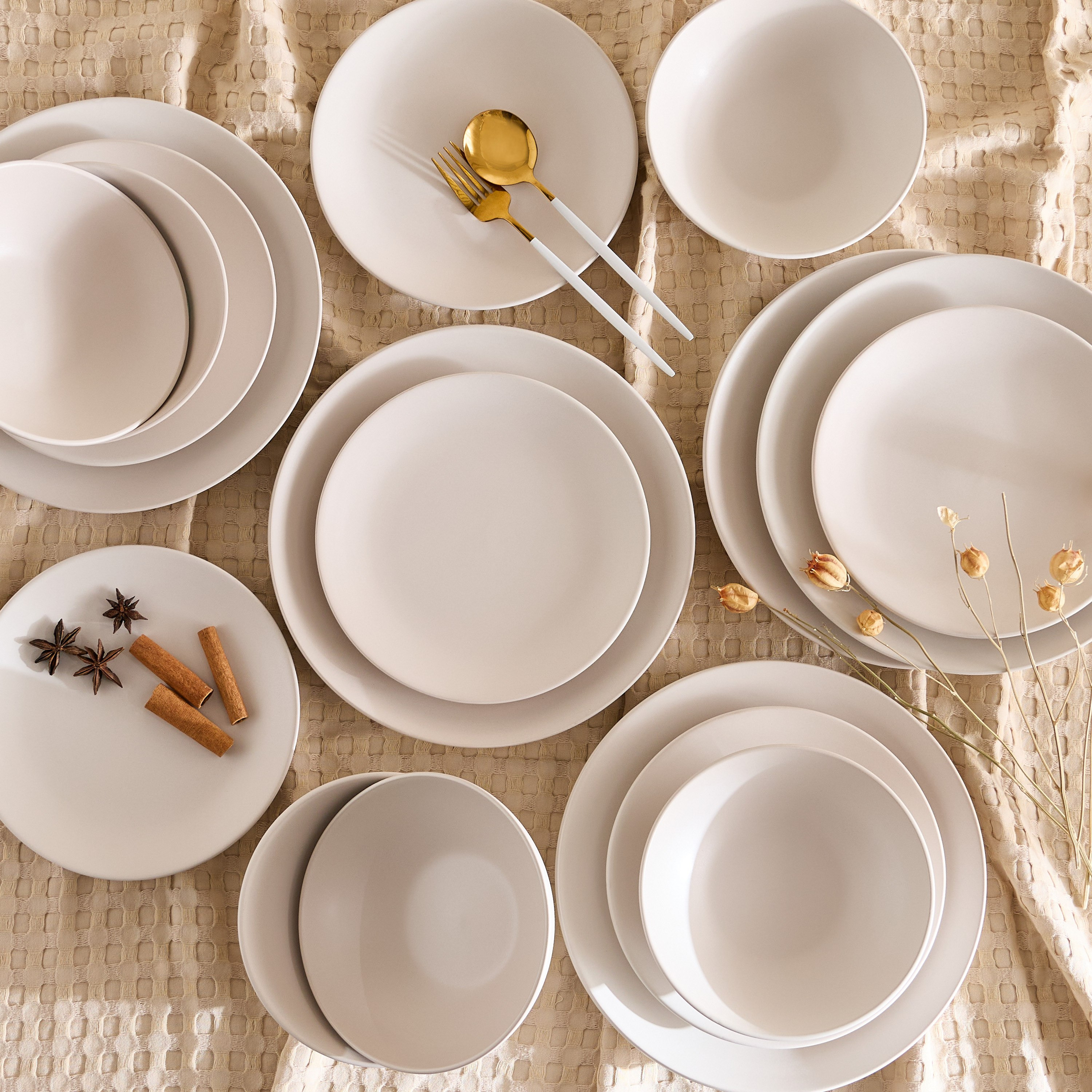 طقم عشاء 18 قطعة من إليجنزا - يخدم 6 أفراد-hbxdiningroom-tabletop-dinnersets-image-6