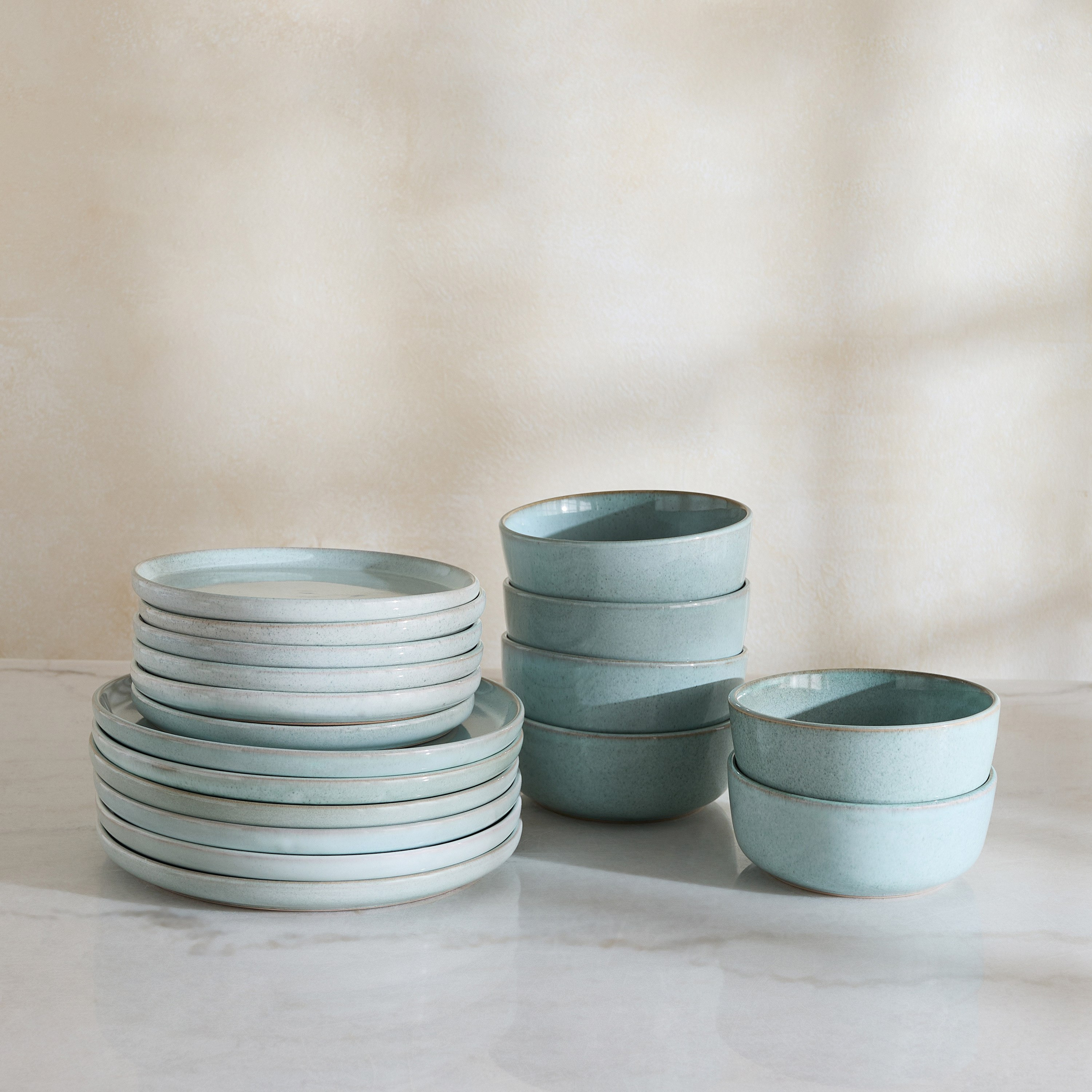 طقم عشاء 18 قطعة بطلاء تفاعلي من إليجنزا - يخدم 6 أفراد-hbxdiningroom-tabletop-dinnersets-image-5