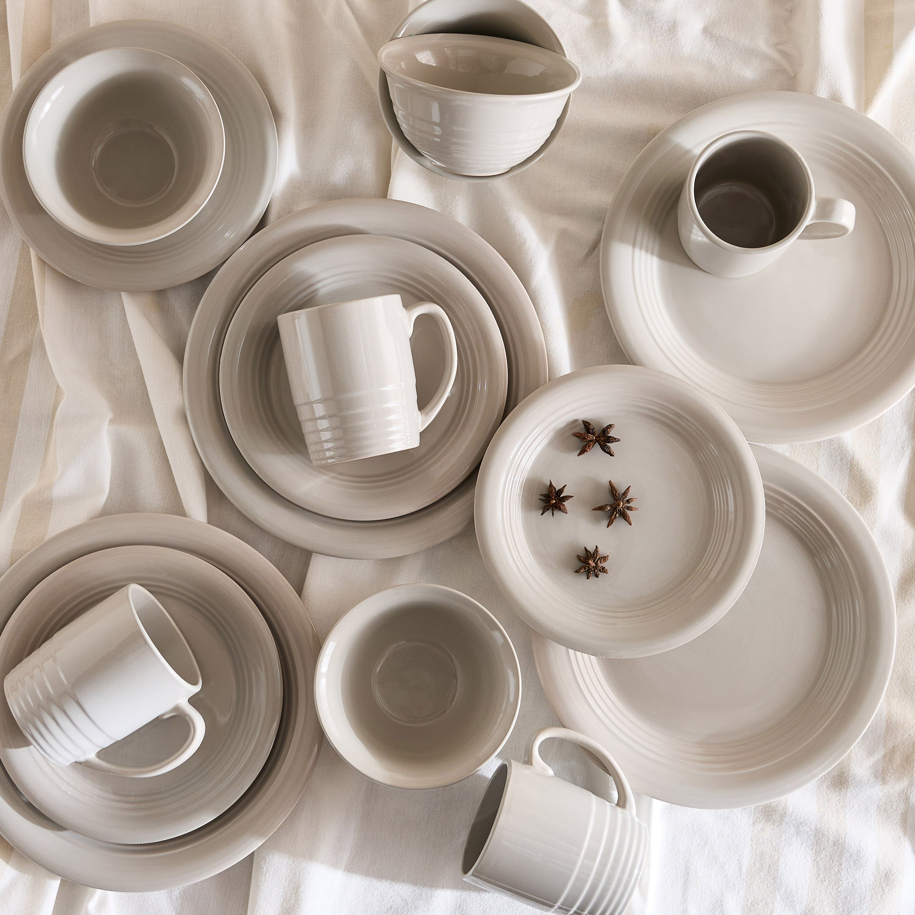 طقم عشاء منقوش 16 قطعة من إليجنزا - يخدم 4 أفراد-hbxdiningroom-tabletop-dinnersets-image-7