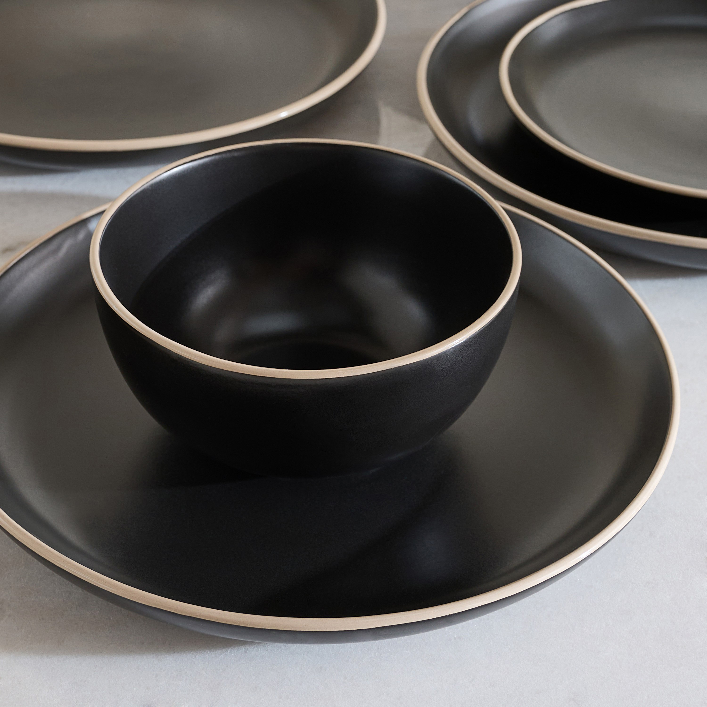 طقم عشاء 12 قطعة من إليجنزا - يخدم 4 أفراد-hbxdiningroom-tabletop-dinnersets-image-4