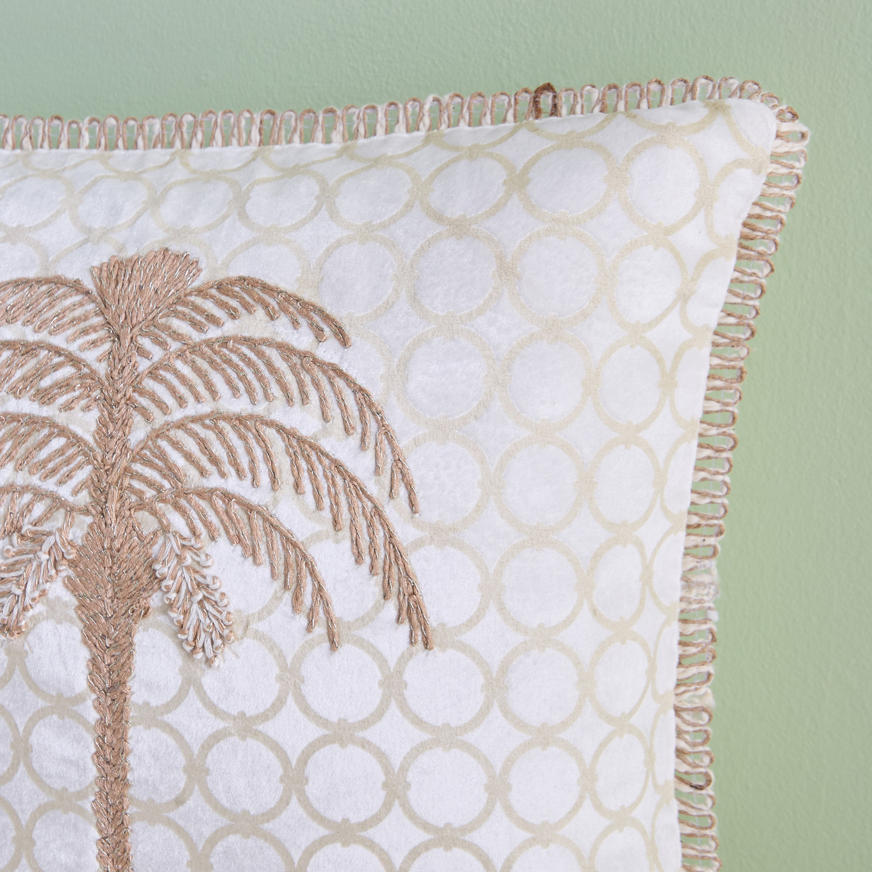 وسادة محشوة بتصميم نخيل من صحارا - 50x50 سم-hbxlivingroom-furnishings-cushionsandcovers-filledcushions-image-2