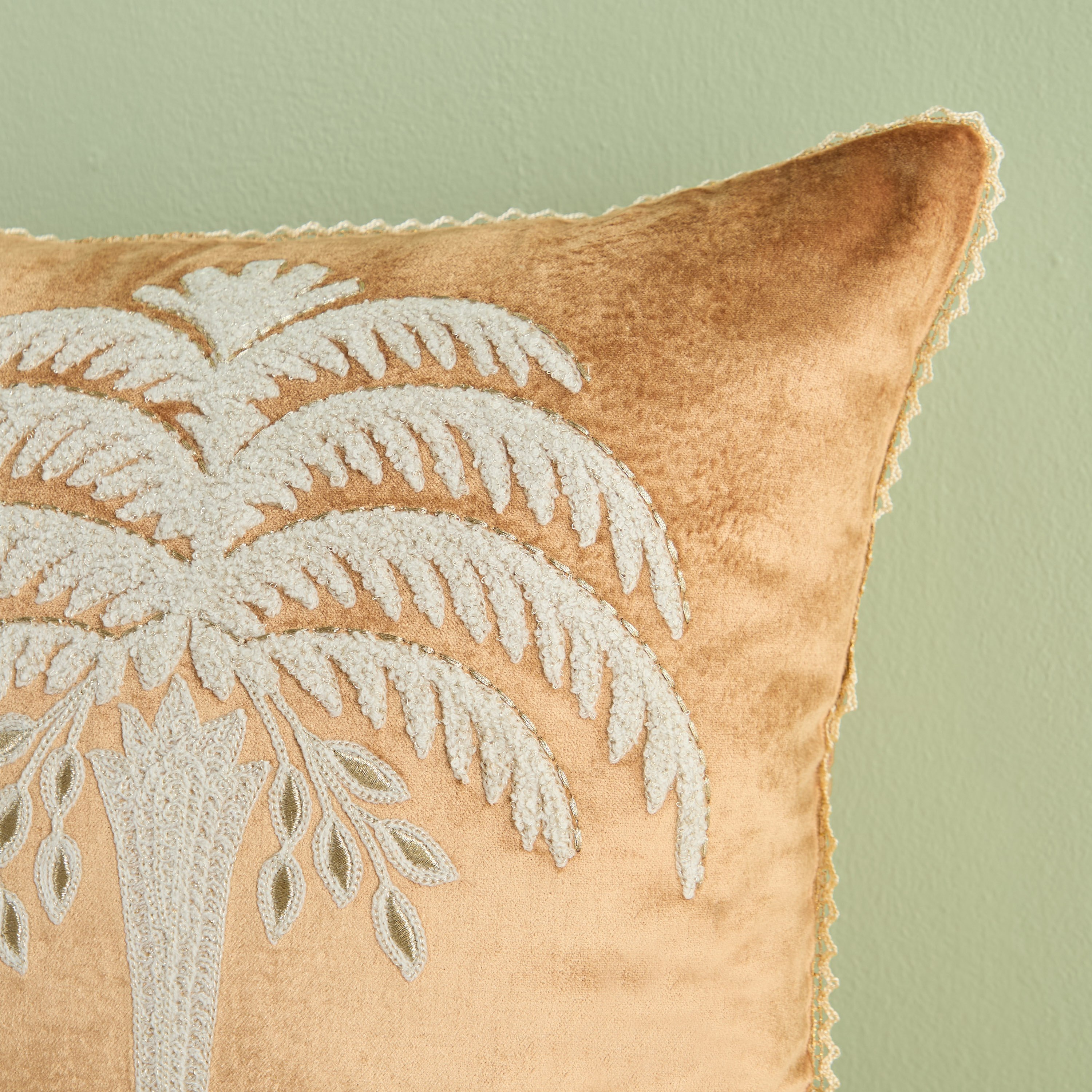 وسادة محشوة بتصميم نخيل من صحارا - 50x50 سم-hbxlivingroom-furnishings-cushionsandcovers-filledcushions-image-2