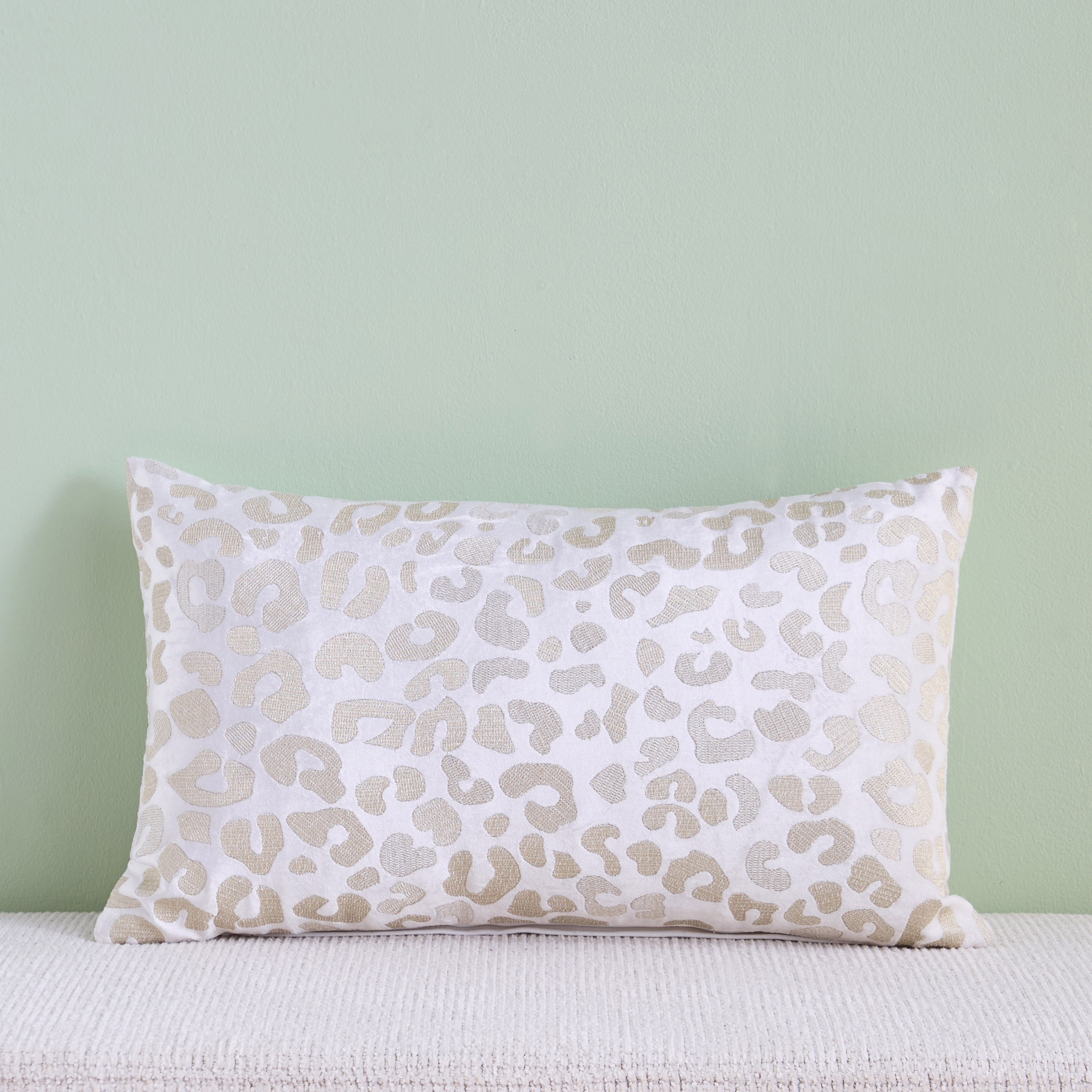 Sahara Leo Filled Cushion - 35x60 cm-hbxlivingroom-furnishings-cushionsandcovers-filledcushions-image-1