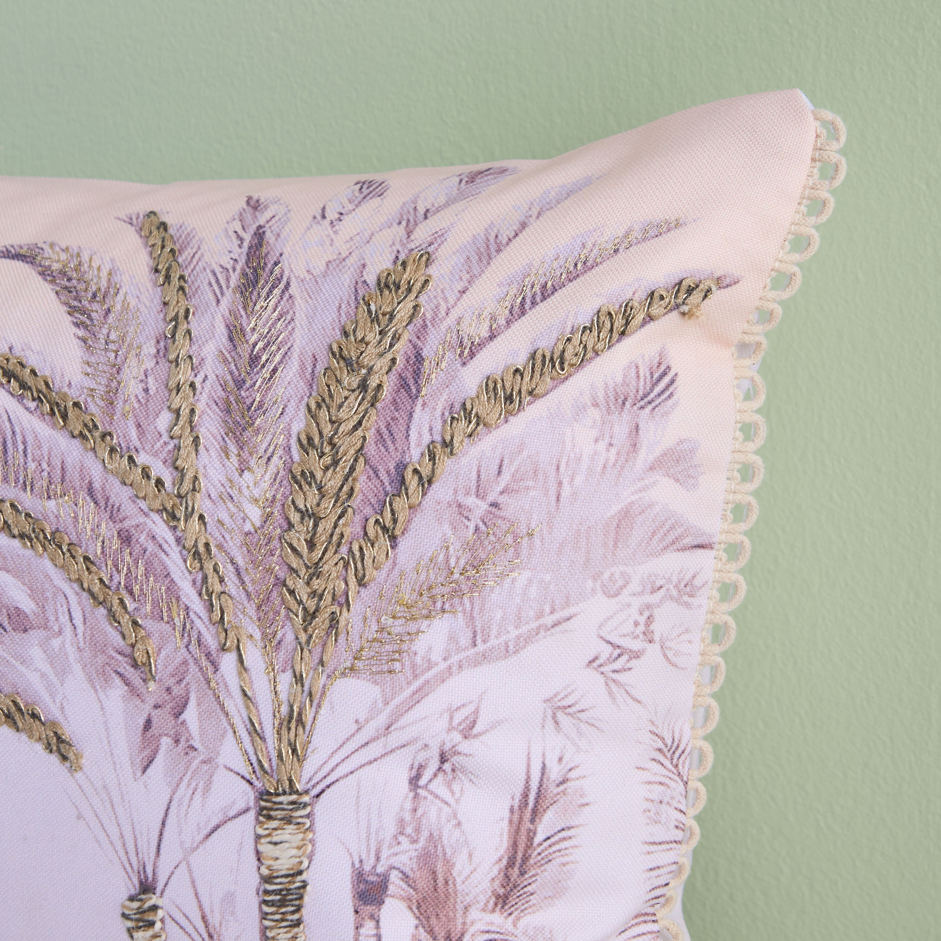 وسادة محشوة بتصميم واحة وعناقيد من صحارا - 35x60 سم-hbxhomeware-hbxkidsandyouth-image-2