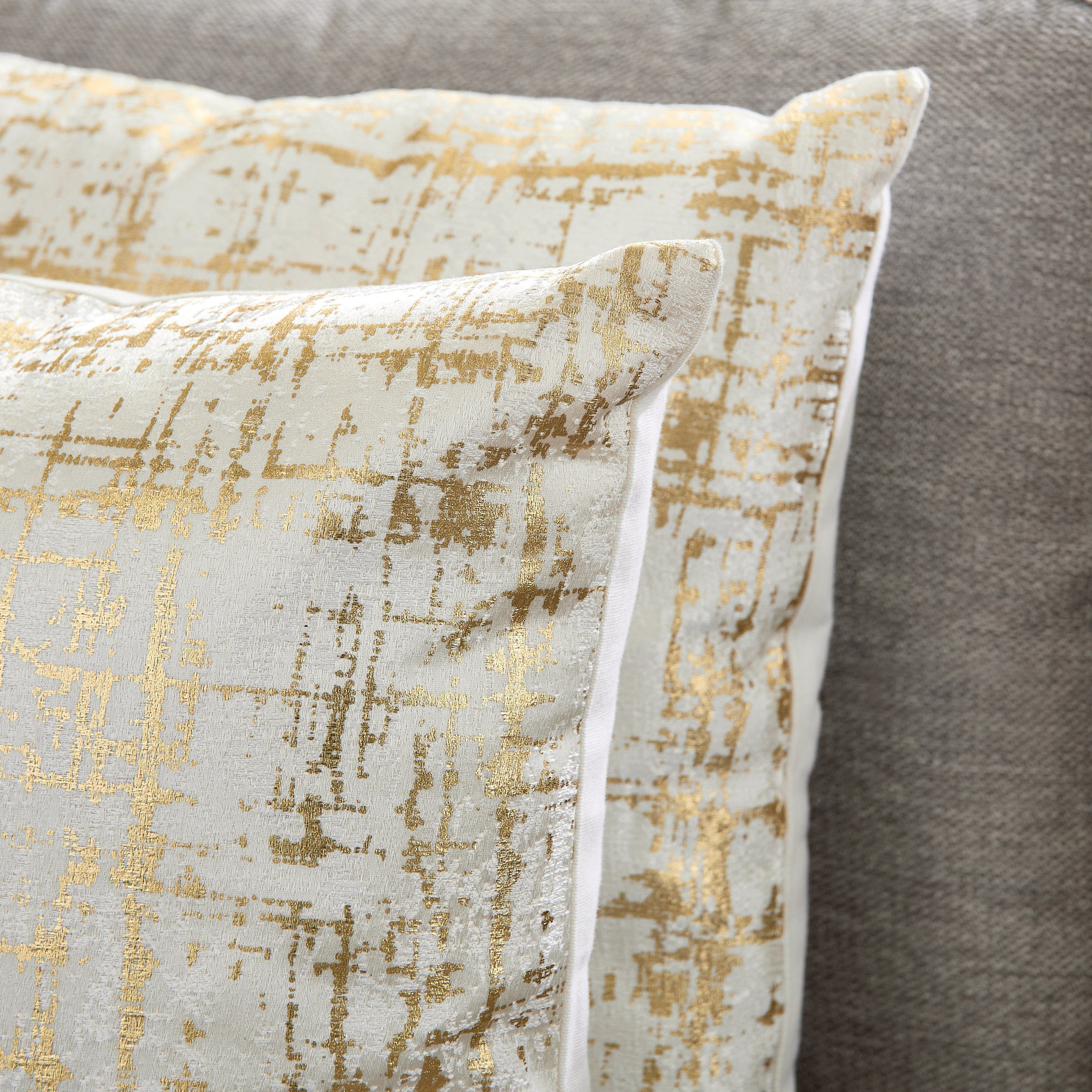 طقم وسائد محشوة قطعتين بطبعات من ليالي نور - 50x50 سم-hbxhomeware-hbxbedroom-image-3