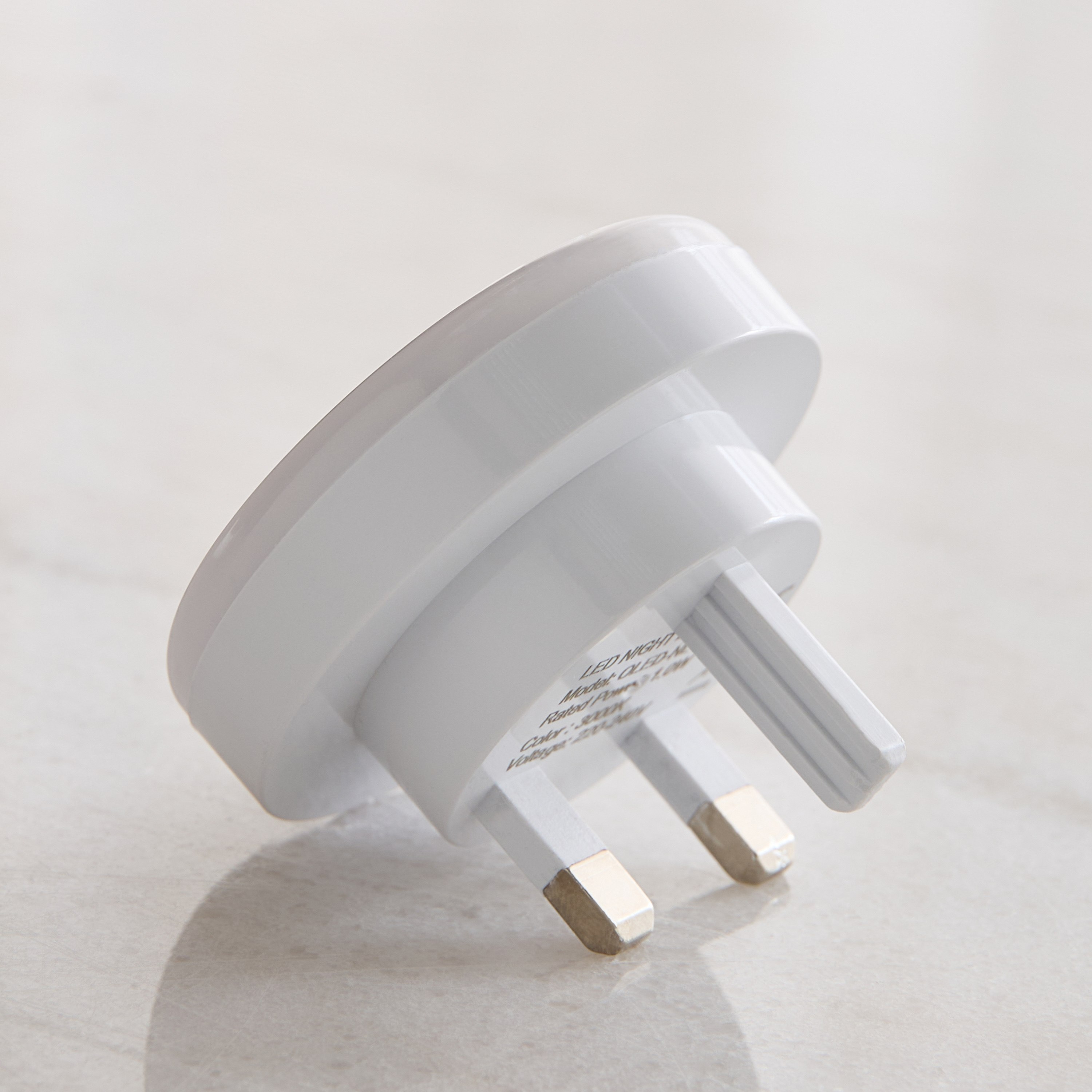 مصباح ليلي بإضاءة ليد دافئة وبحساس تلقائي من أوشتراكو-hbxbedroom-lighting-lightingaccessories-image-2