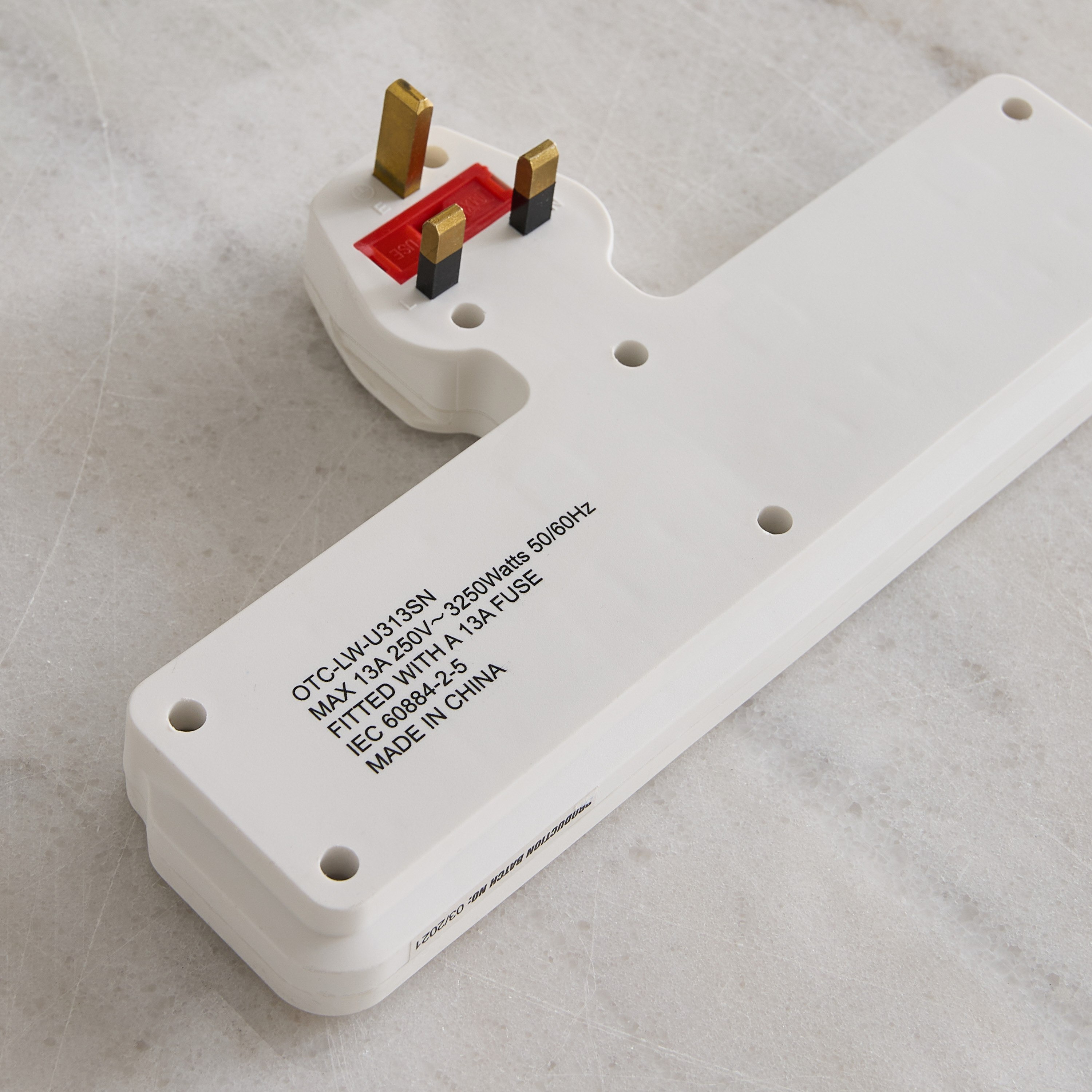 Oshtraco 3-Way T-Socket With 2 USB-A Charging Ports-hbxbedroom-lighting-lightingaccessories-image-4
