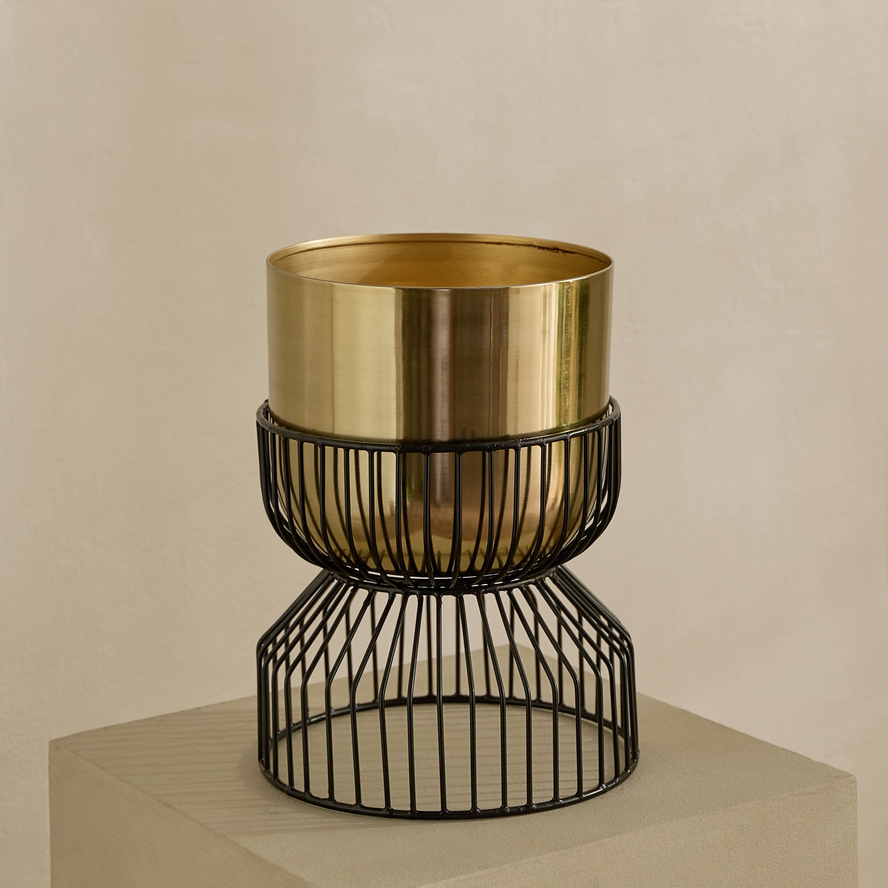 Vista Ace Premium Metal Planter Stand - 18x26 cm-hbxhomeware-hbxdecorandfurnishings-image-6