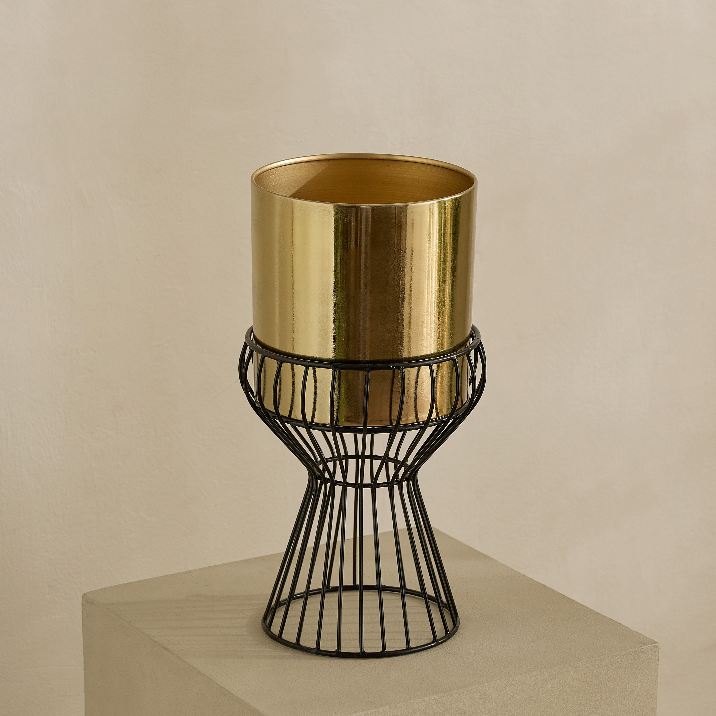 Vista-Ace Premium Metal Planter Stand- 16x33 cm-hbxhomeware-hbxdecorandfurnishings-image-6