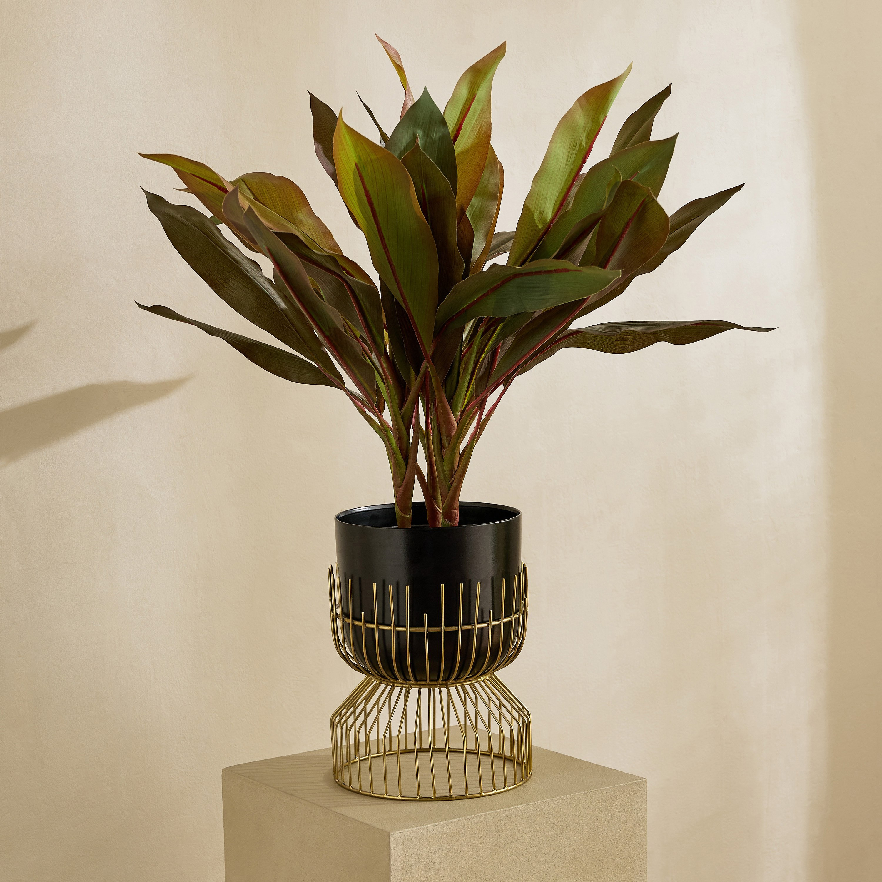 Vista-Ace Premium Metal Planter Stand - 18x25 cm-hbxhomeware-hbxdecorandfurnishings-image-5