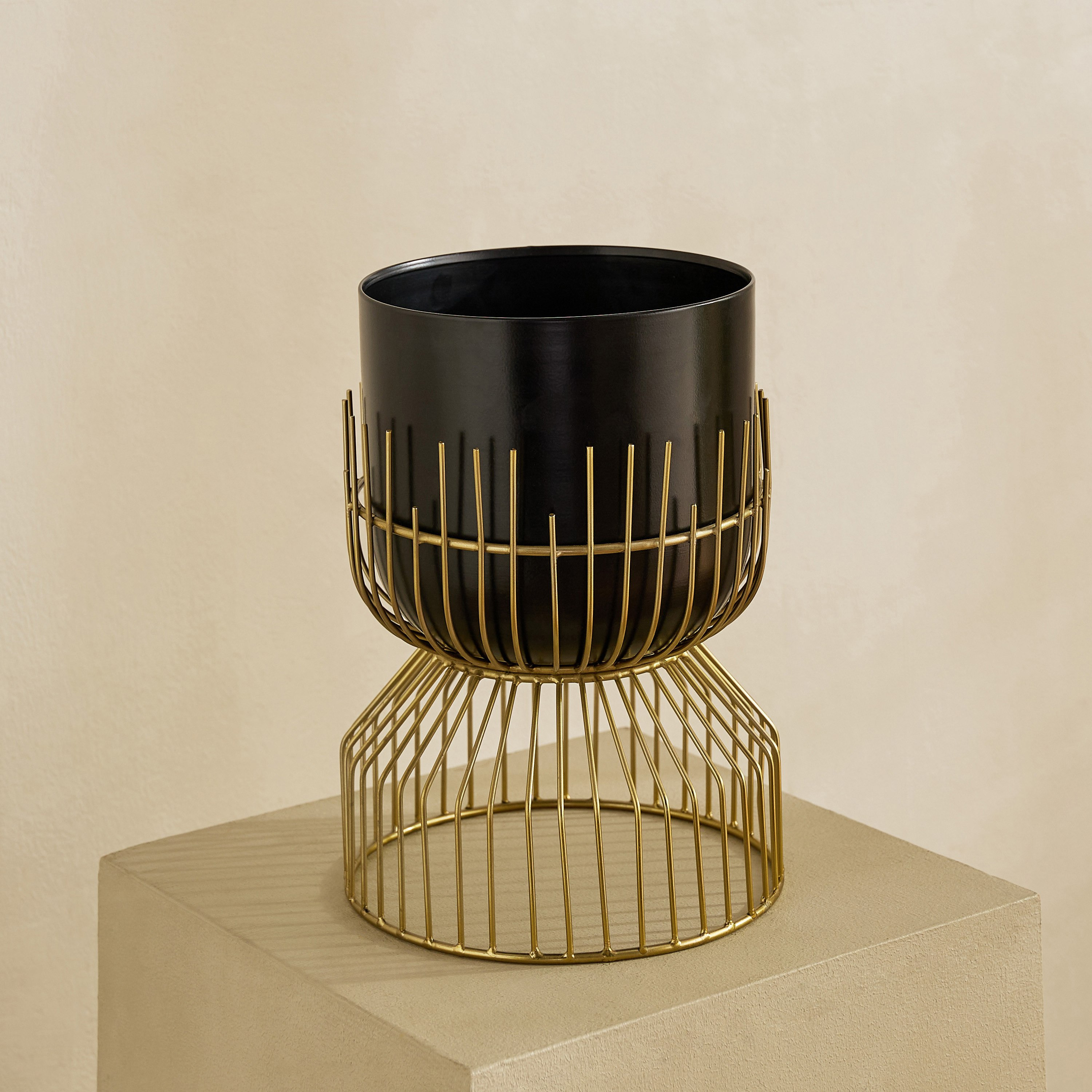 Vista-Ace Premium Metal Planter Stand - 18x25 cm-hbxhomeware-hbxdecorandfurnishings-image-6