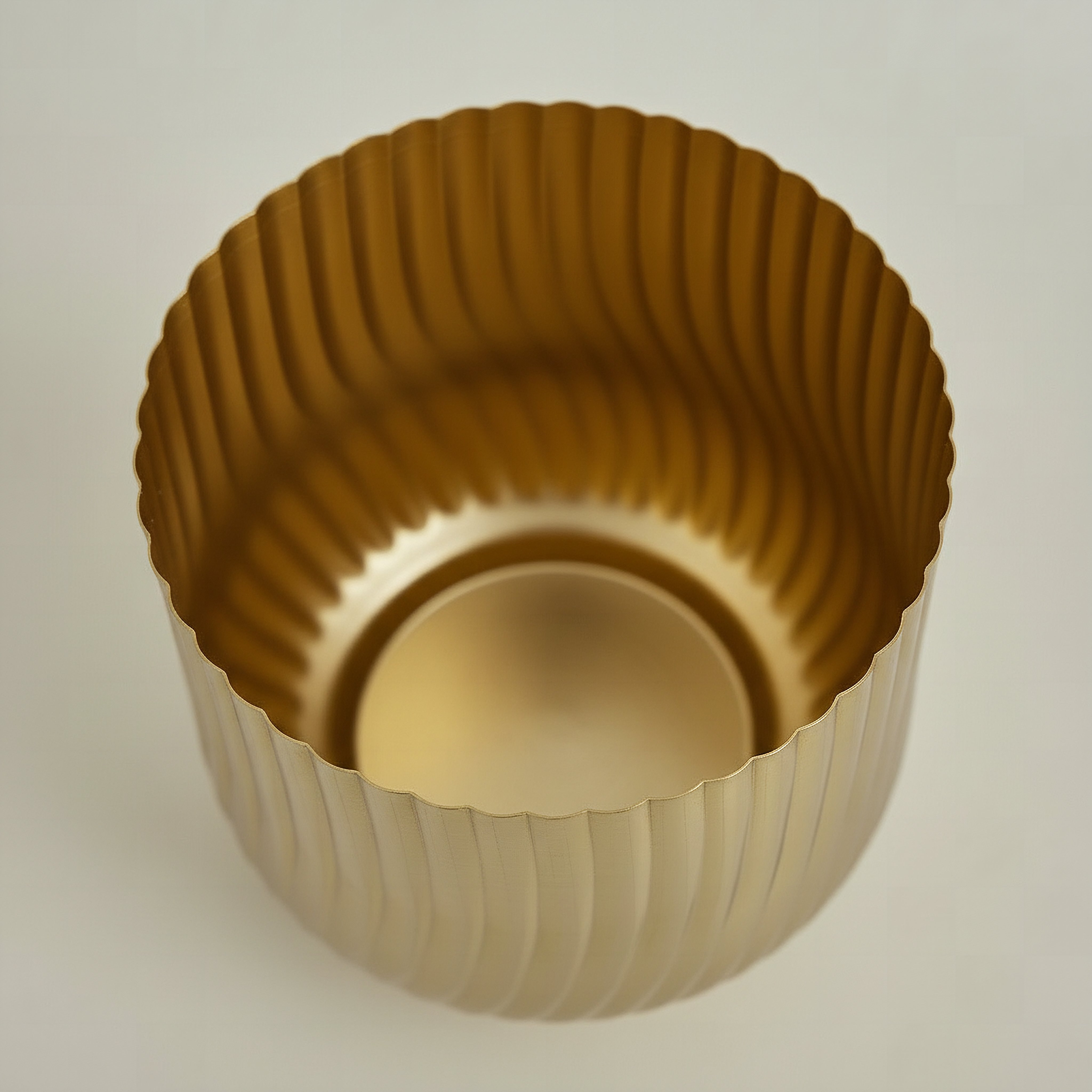 إناء زرع معدن فاخر من فيستا إيس – 19×19 سم-hbxhomeware-hbxdecorandfurnishings-image-2