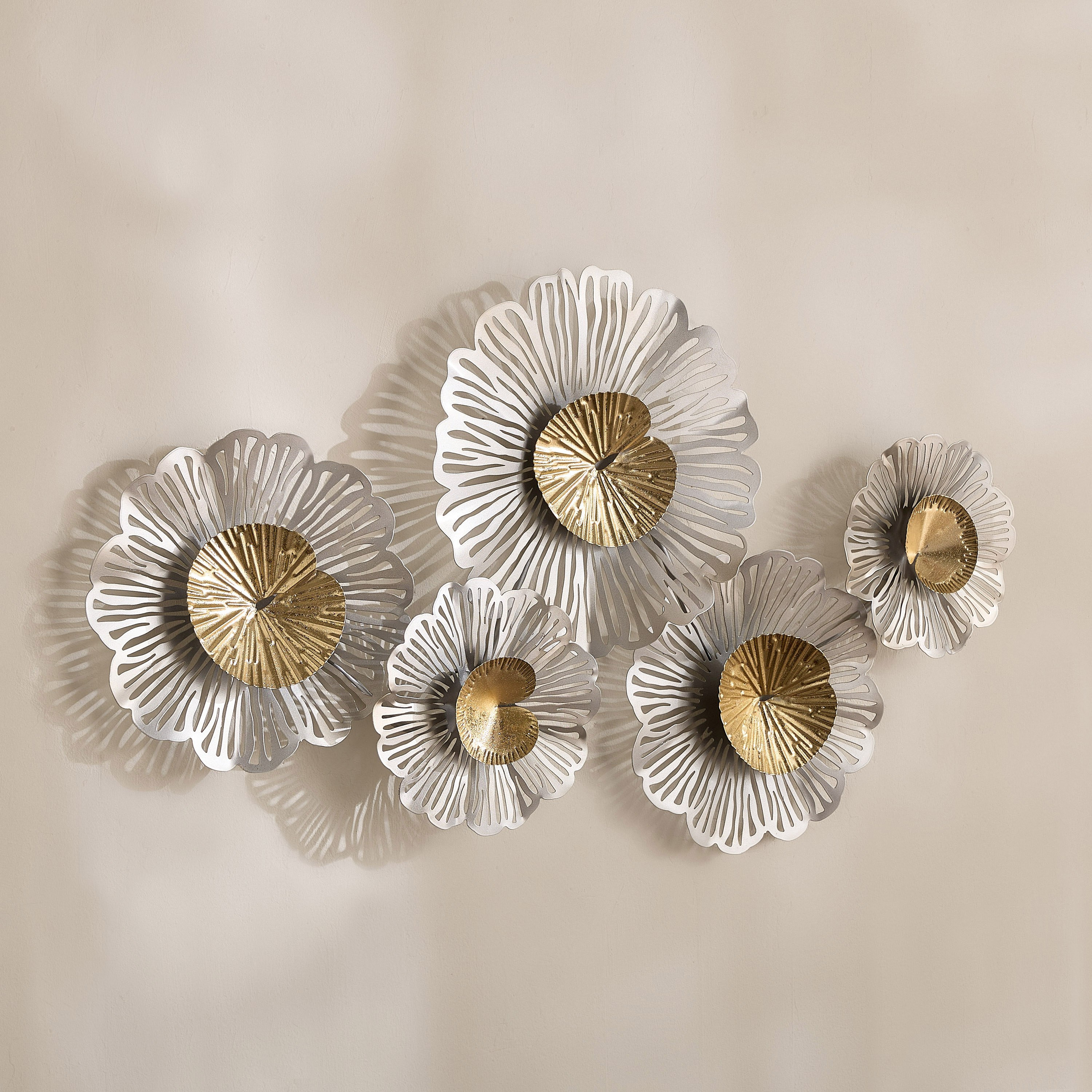 ديكور حائط معدن بتصميم أزهار من إما - 90.8x50.2x7.6 سم-hbxdiningroom-walldecor-wallart-image-2