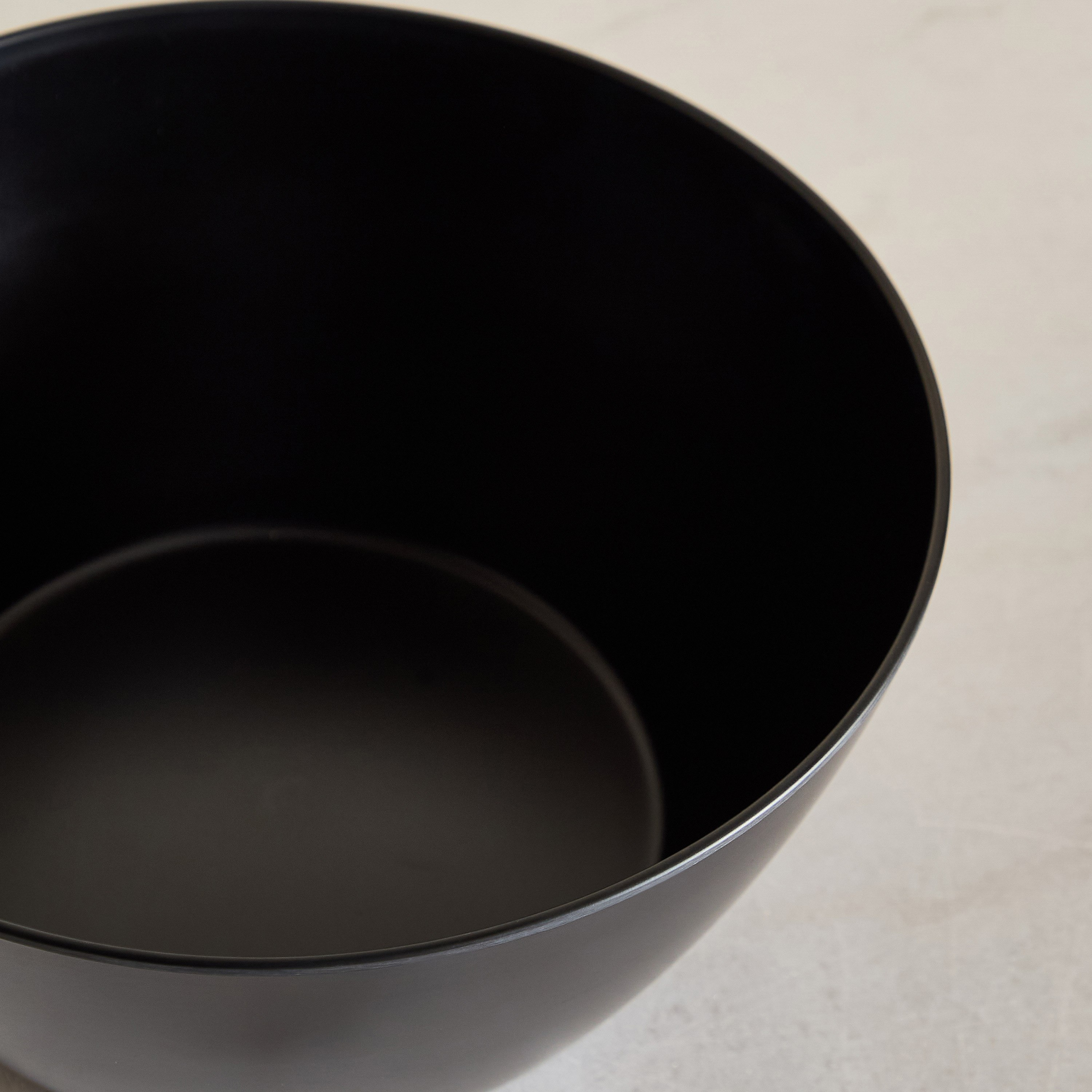 Classic Large Serving Bowl - 25 cm-hbxdecorandfurnishings-tabletop-crockery-image-3