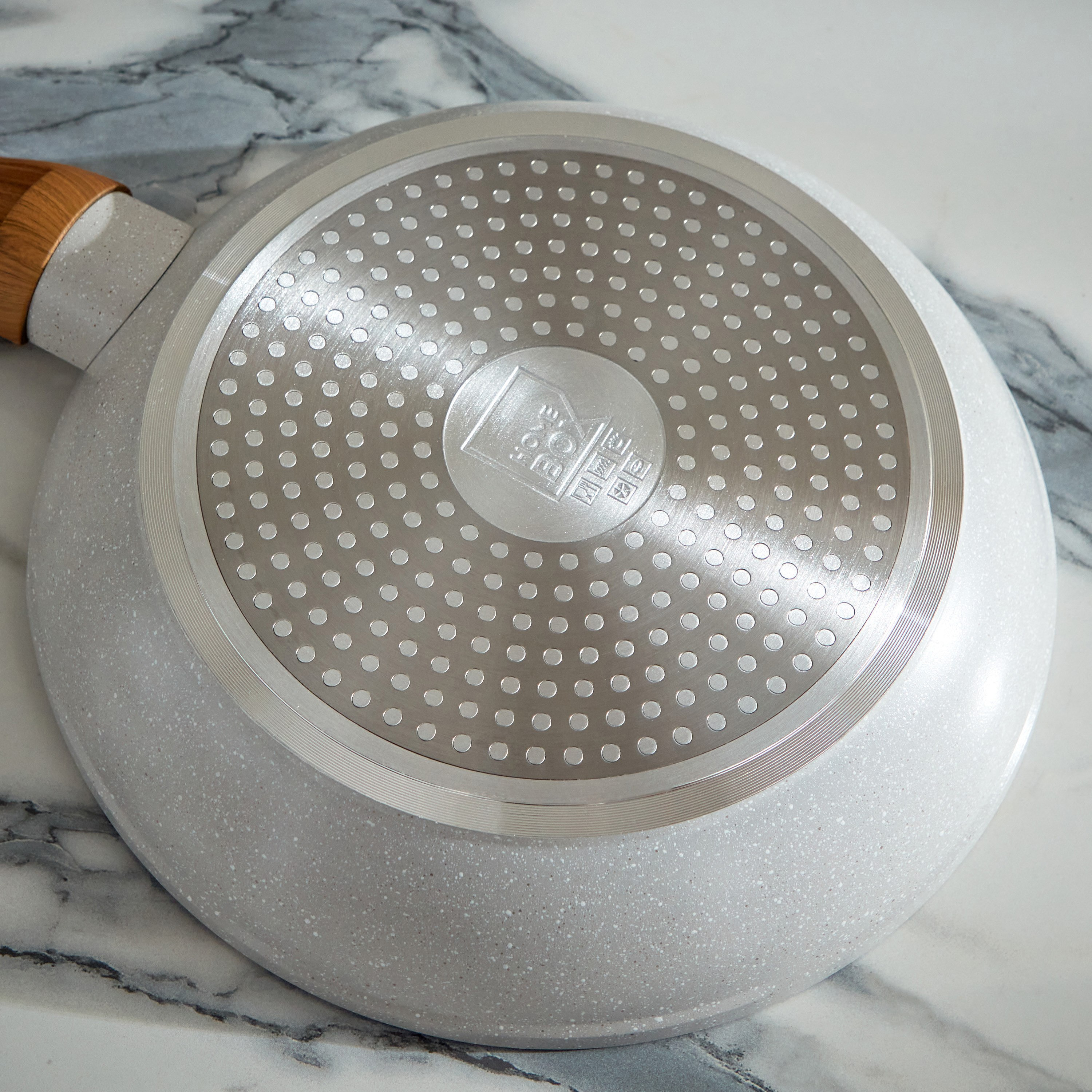 La Natura Forged Frying Pan with Induction - 24 cm-hbxhomeware-hbxkitchen-image-3