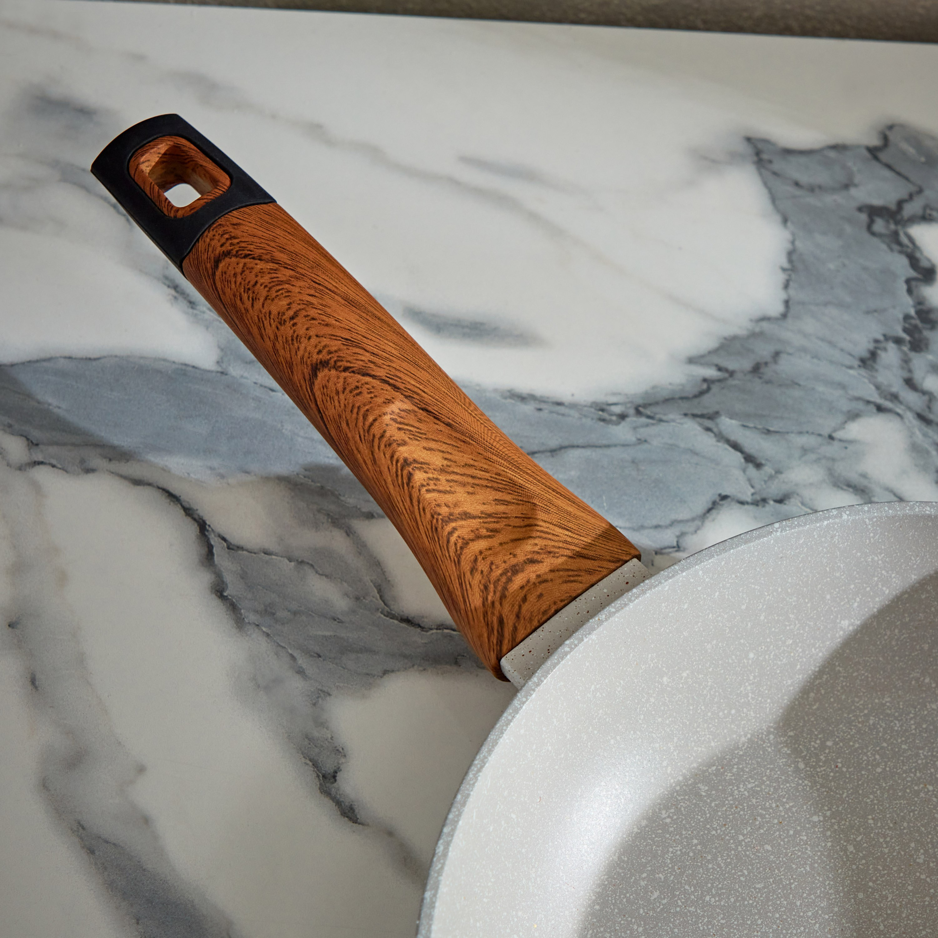 La Natura Forged Frying Pan with Induction - 24 cm-hbxhomeware-hbxkitchen-image-4