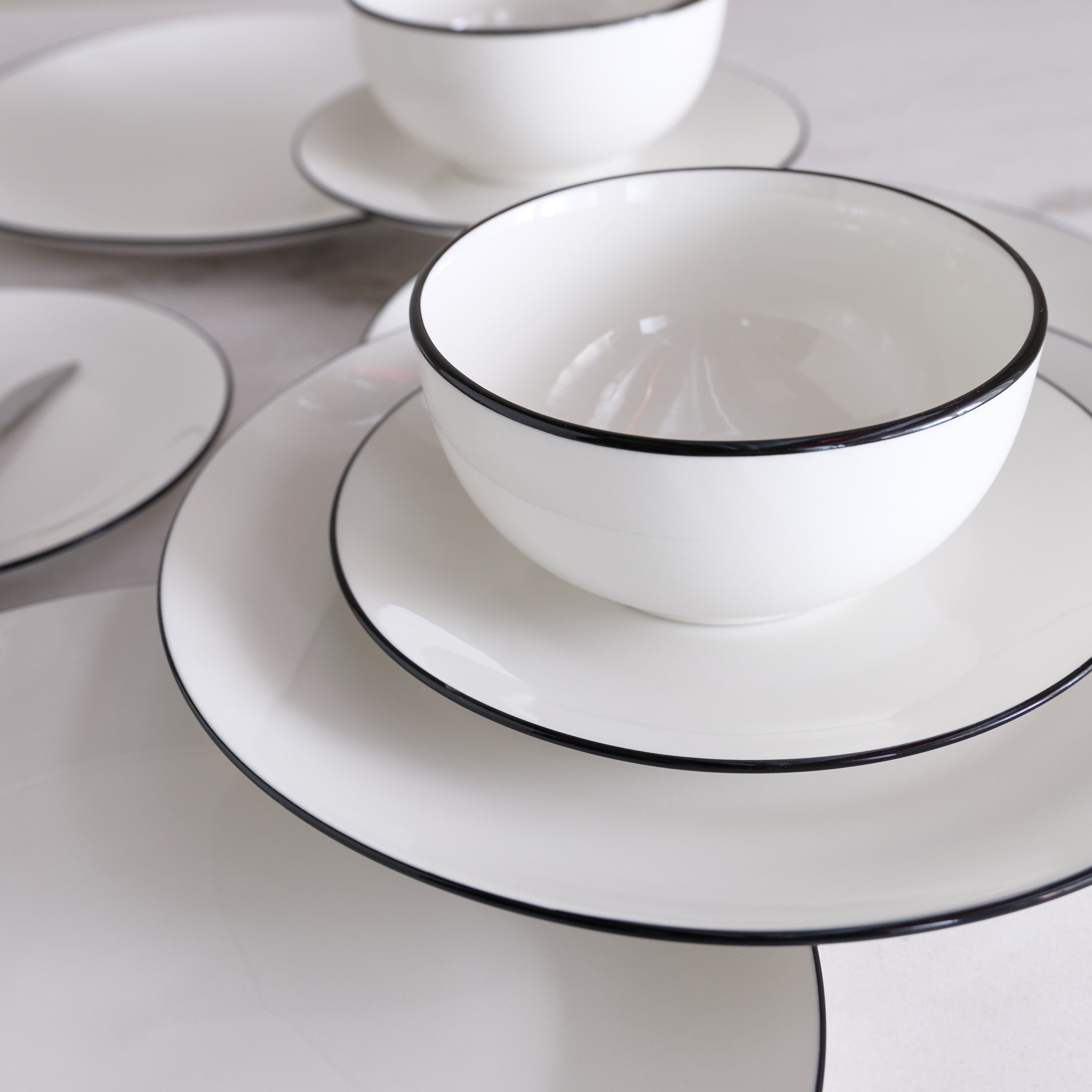 Austin 12-Piece Rimmed Dinner Set - Serves 4-hbxdiningroom-tabletop-dinnersets-image-2