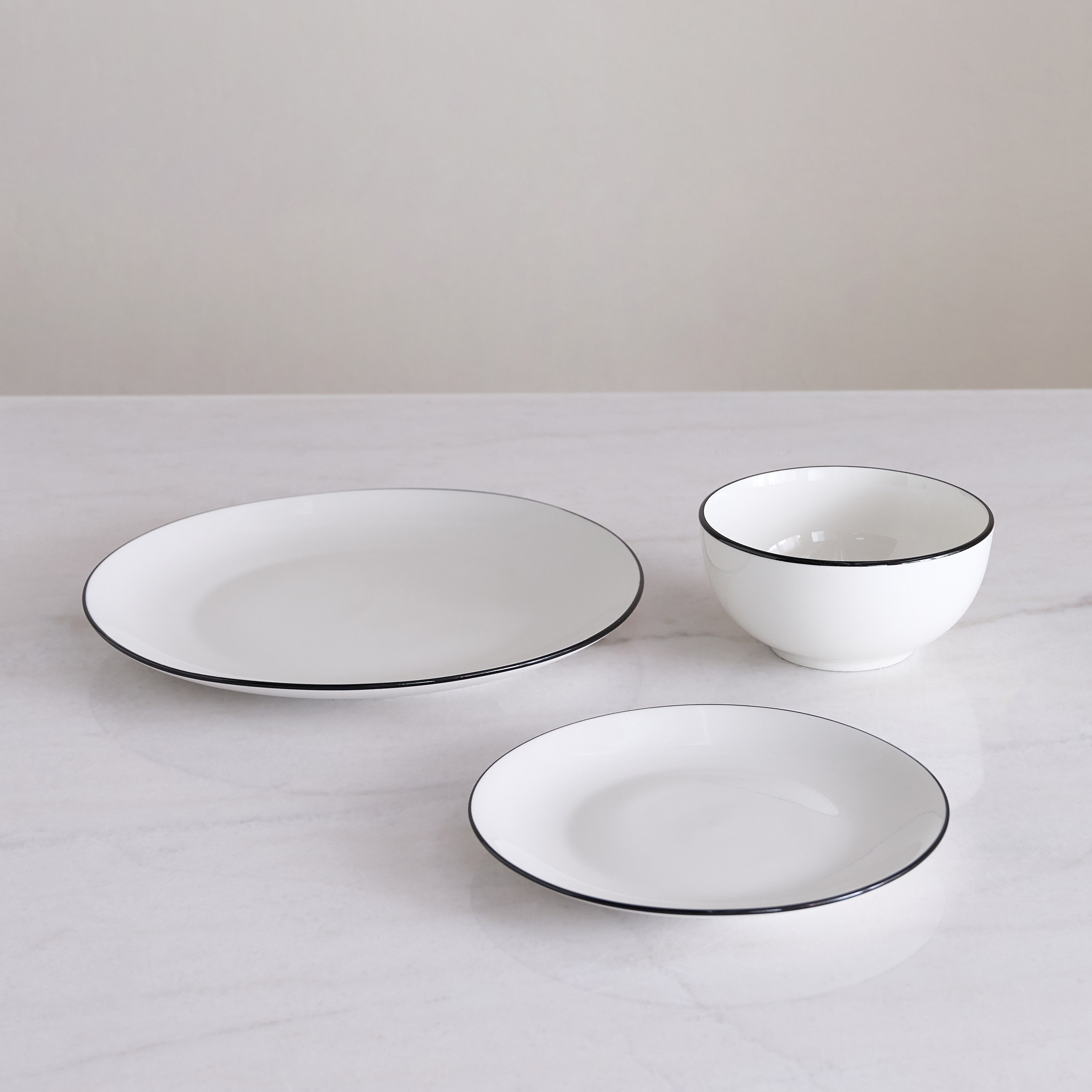 Austin 12-Piece Rimmed Dinner Set - Serves 4-hbxdiningroom-tabletop-dinnersets-image-3